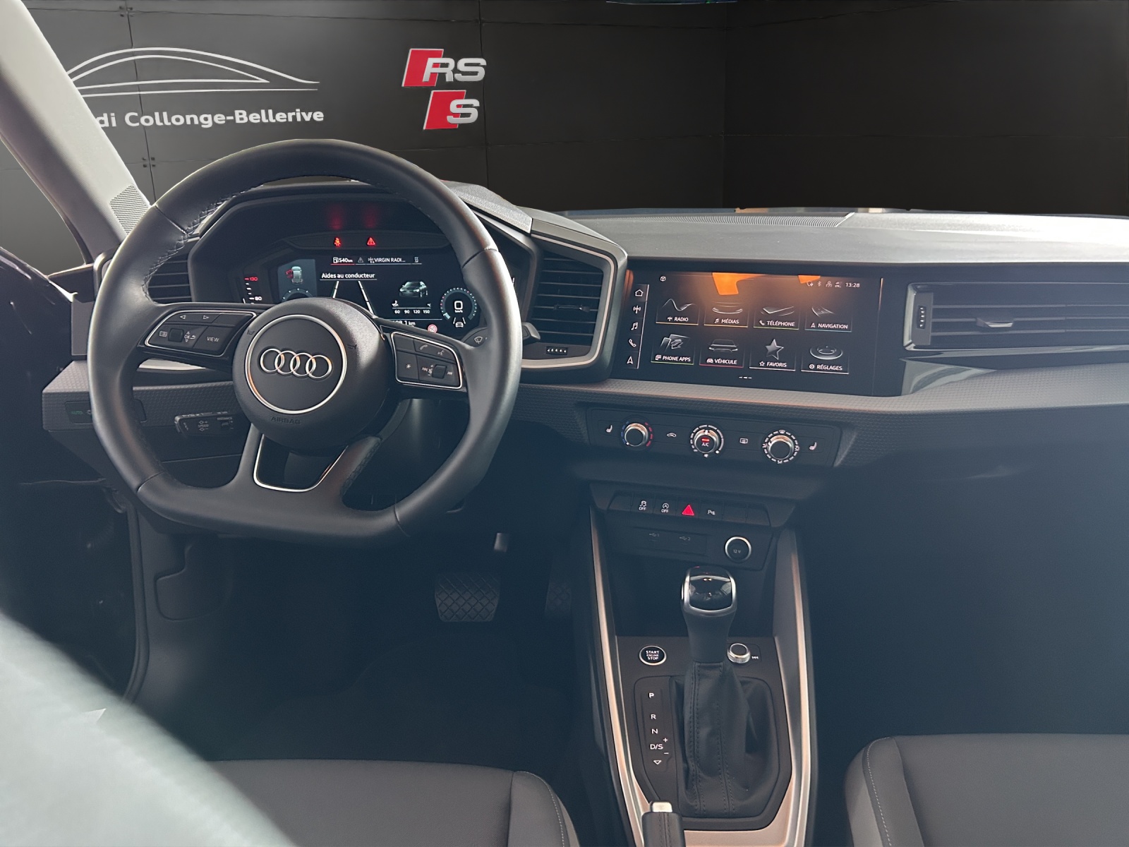 AUDI A1 Sportback 30 TFSI Attraction S-tronic-image-11
