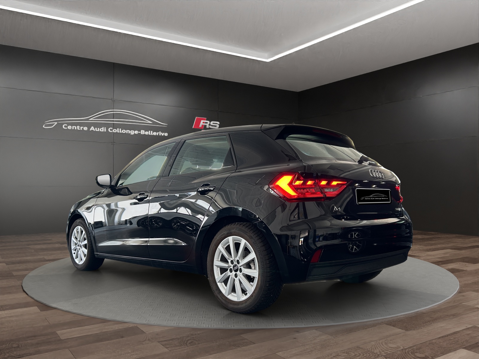 AUDI A1 Sportback 30 TFSI Attraction S-tronic-image-3
