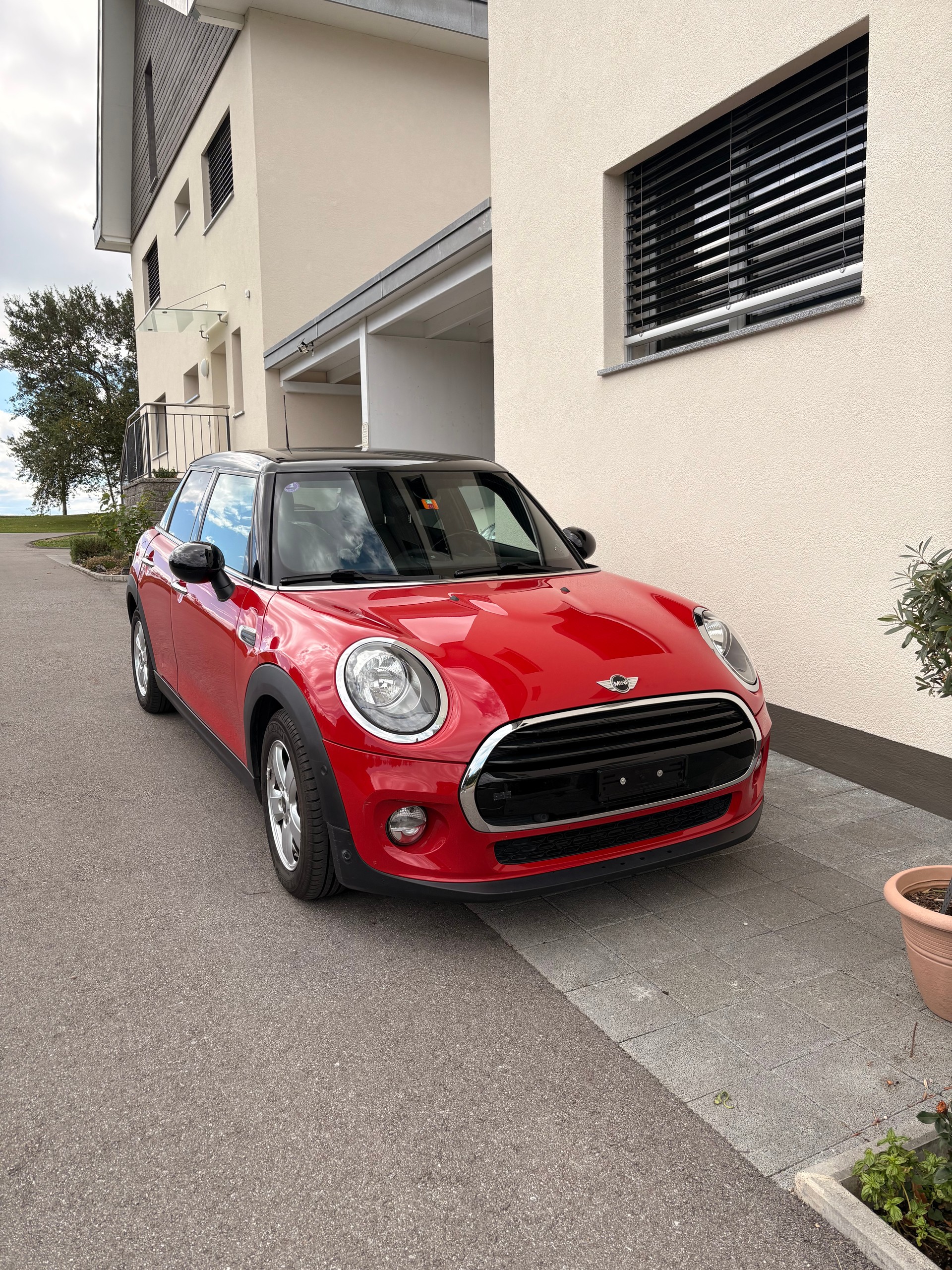 MINI 1.5i Cooper-image-1