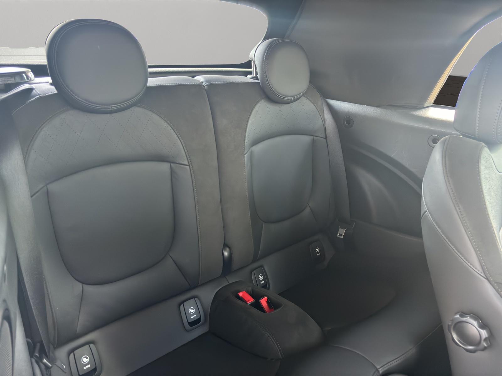 MINI Cabrio F57 2.0i Cooper S-image-11