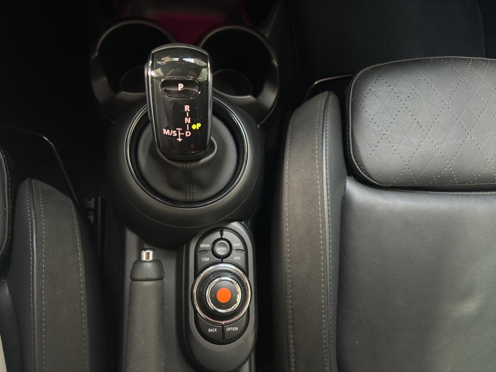 MINI Cabrio F57 2.0i Cooper S-image-7