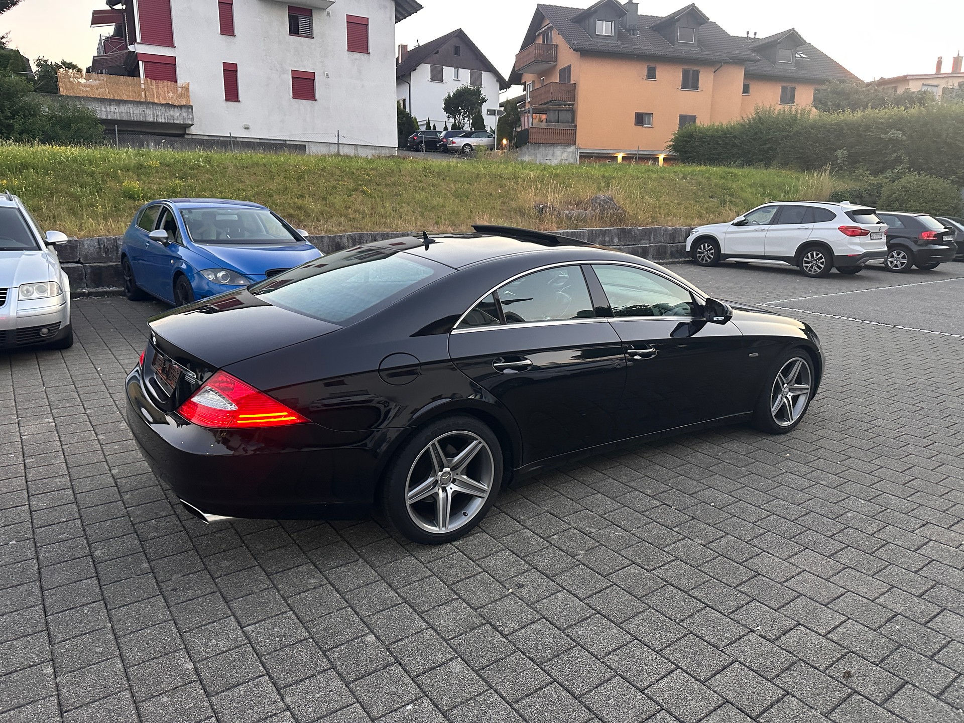 MERCEDES-BENZ CLS 300 (280) 7G-Tronic-image-3