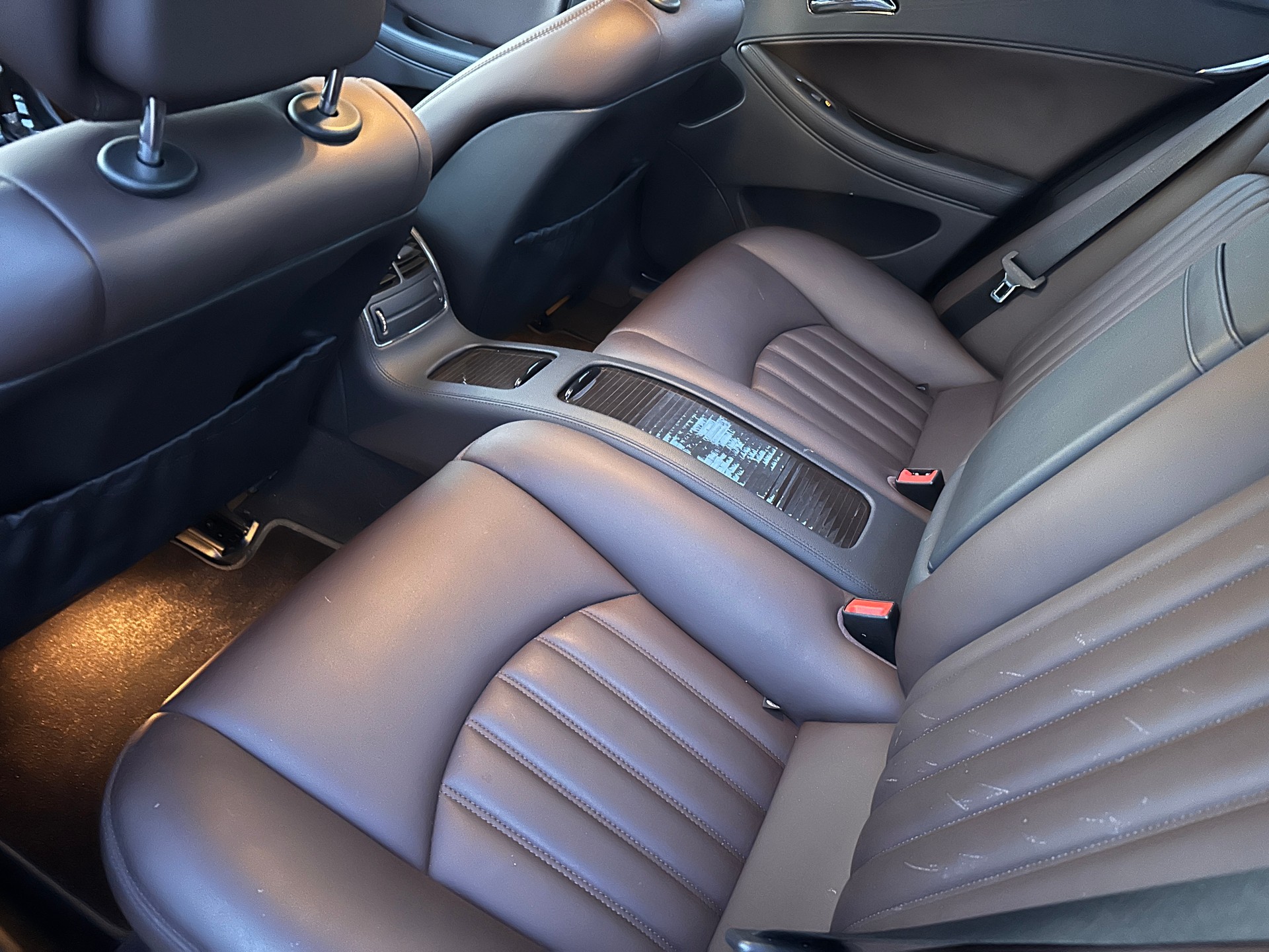 MERCEDES-BENZ CLS 300 (280) 7G-Tronic-image-8