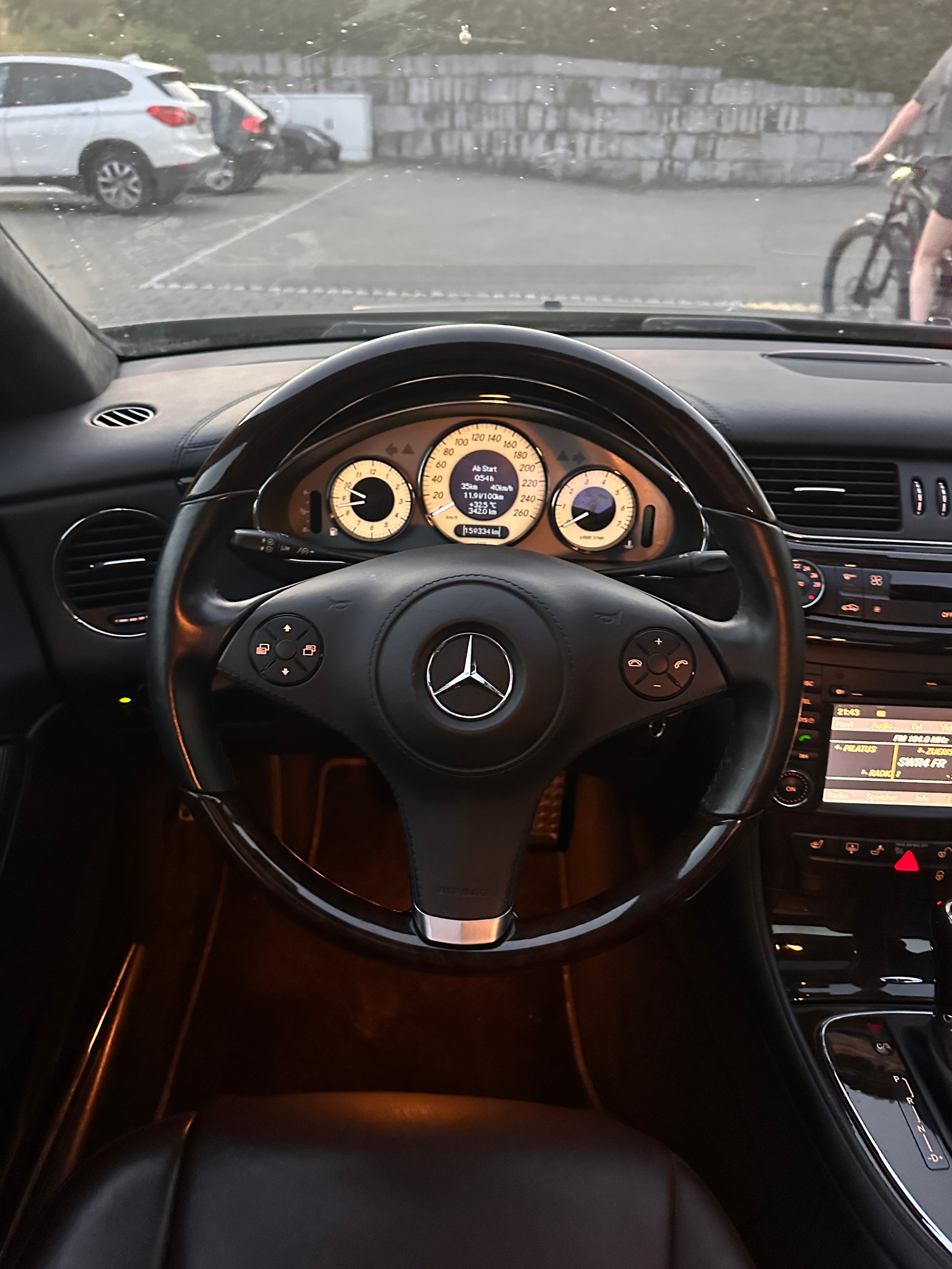 MERCEDES-BENZ CLS 300 (280) 7G-Tronic-image-6