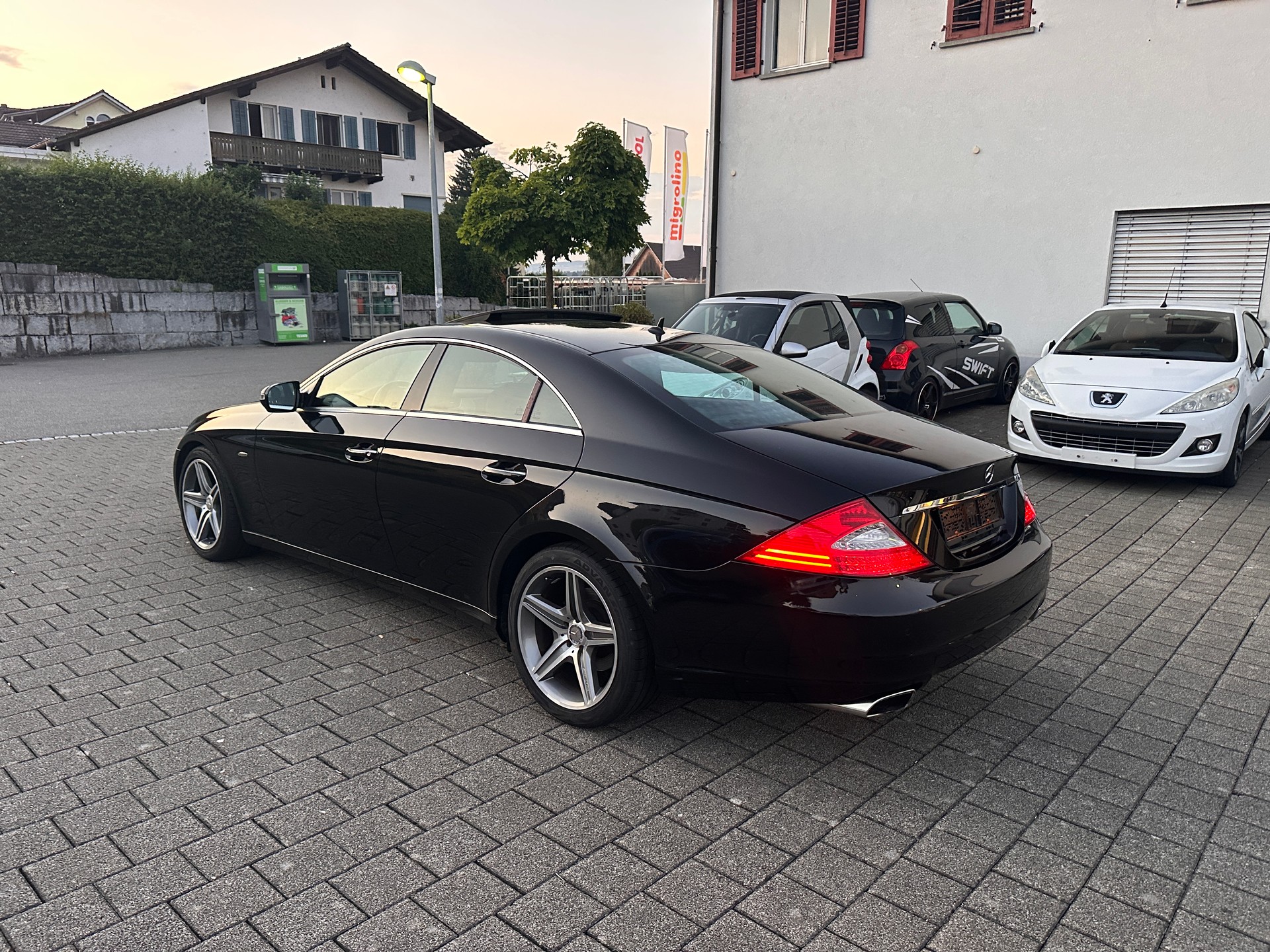 MERCEDES-BENZ CLS 300 (280) 7G-Tronic-image-0