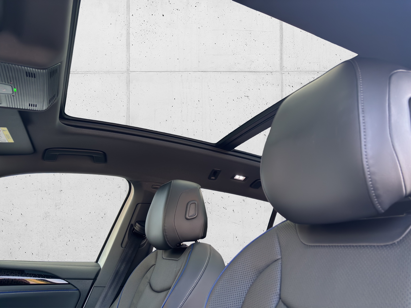 VW New Tiguan 2.0 TSI DSG R-Line 4Motion mit fortl. Werksgarantie, AHK, Panorama-Ausstell-/Schiebedach, Standheizung & Winterräder-image-12