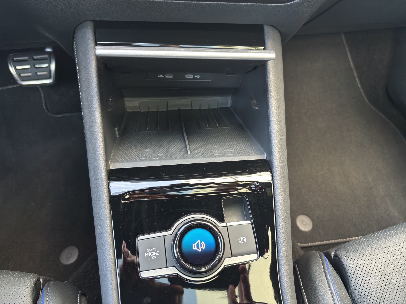 VW New Tiguan 2.0 TSI DSG R-Line 4Motion mit fortl. Werksgarantie, AHK, Panorama-Ausstell-/Schiebedach, Standheizung & Winterräder-image-19