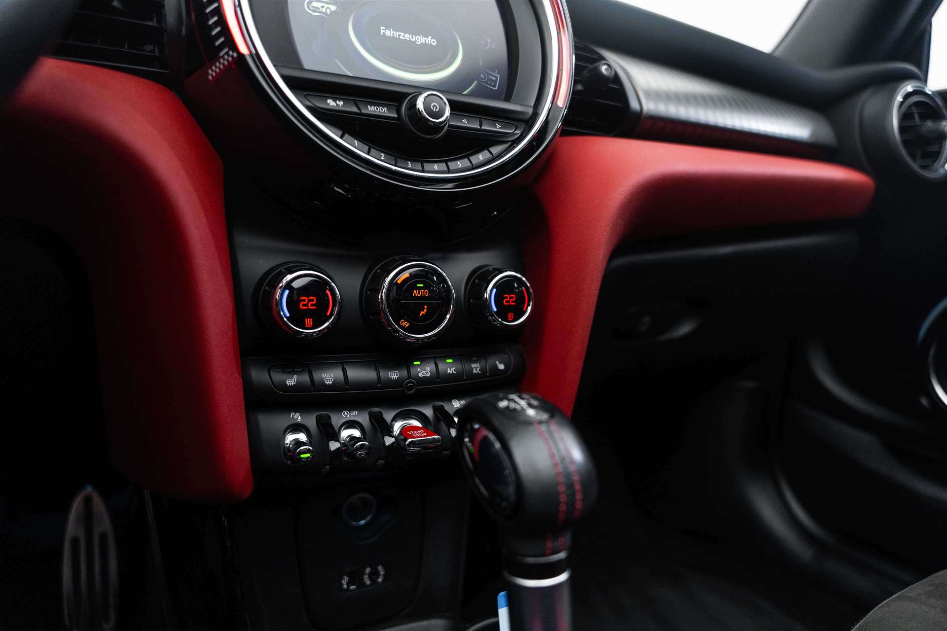 MINI Cooper John Cooper Works Cabriolet Steptronic-image-23