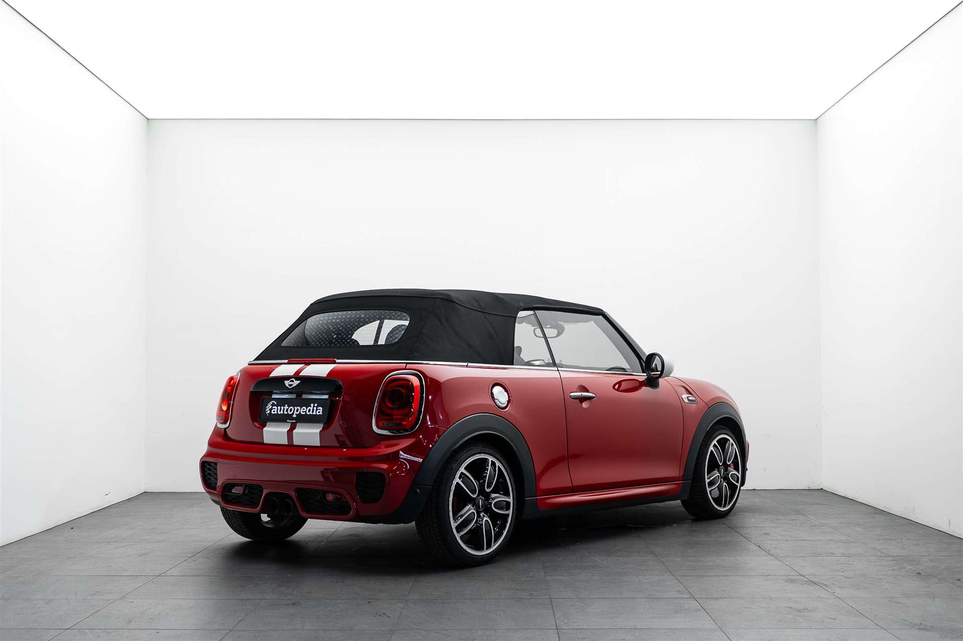 MINI Cooper John Cooper Works Cabriolet Steptronic-image-6