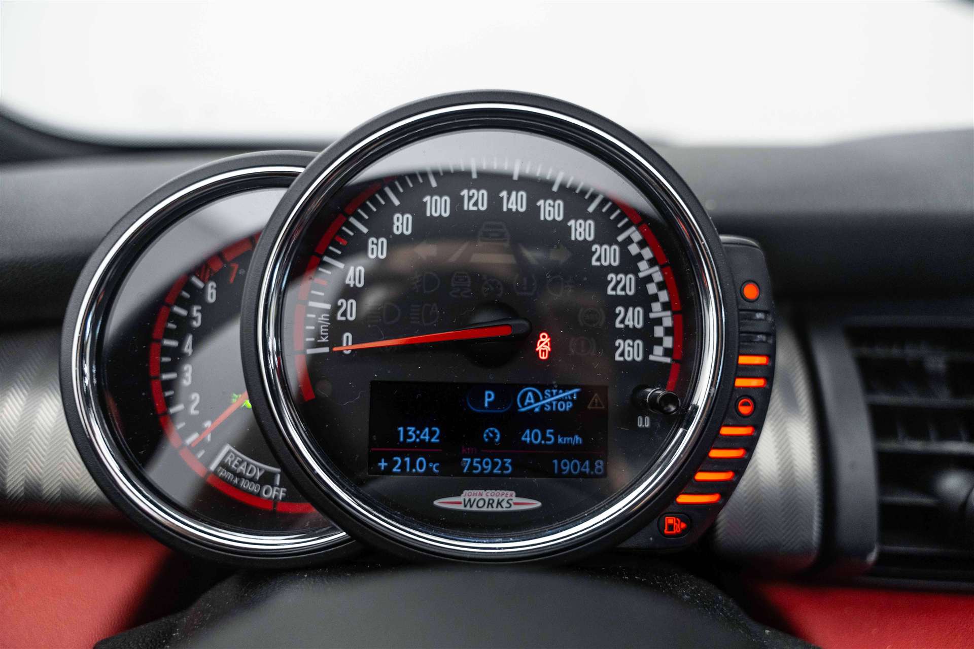 MINI Cooper John Cooper Works Cabriolet Steptronic-image-19