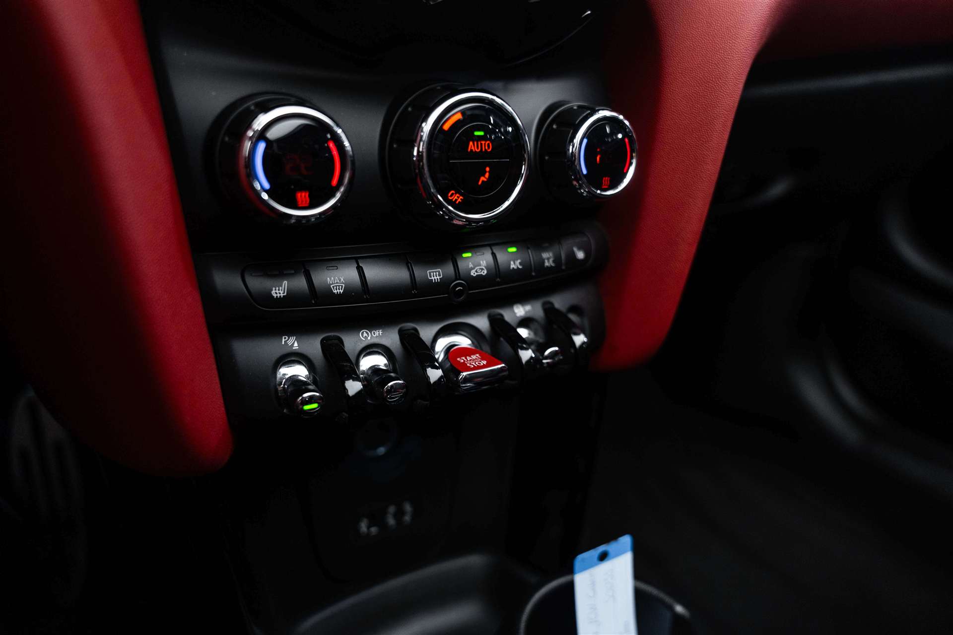 MINI Cooper John Cooper Works Cabriolet Steptronic-image-25