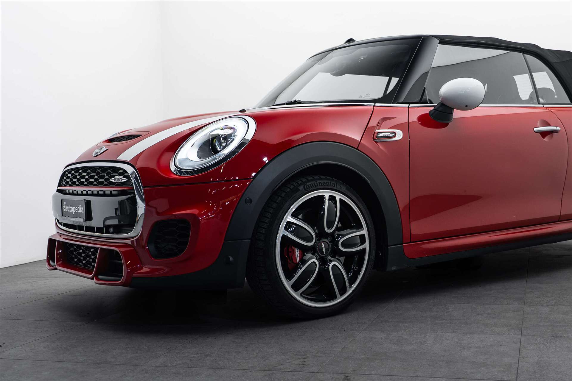 MINI Cooper John Cooper Works Cabriolet Steptronic-image-3