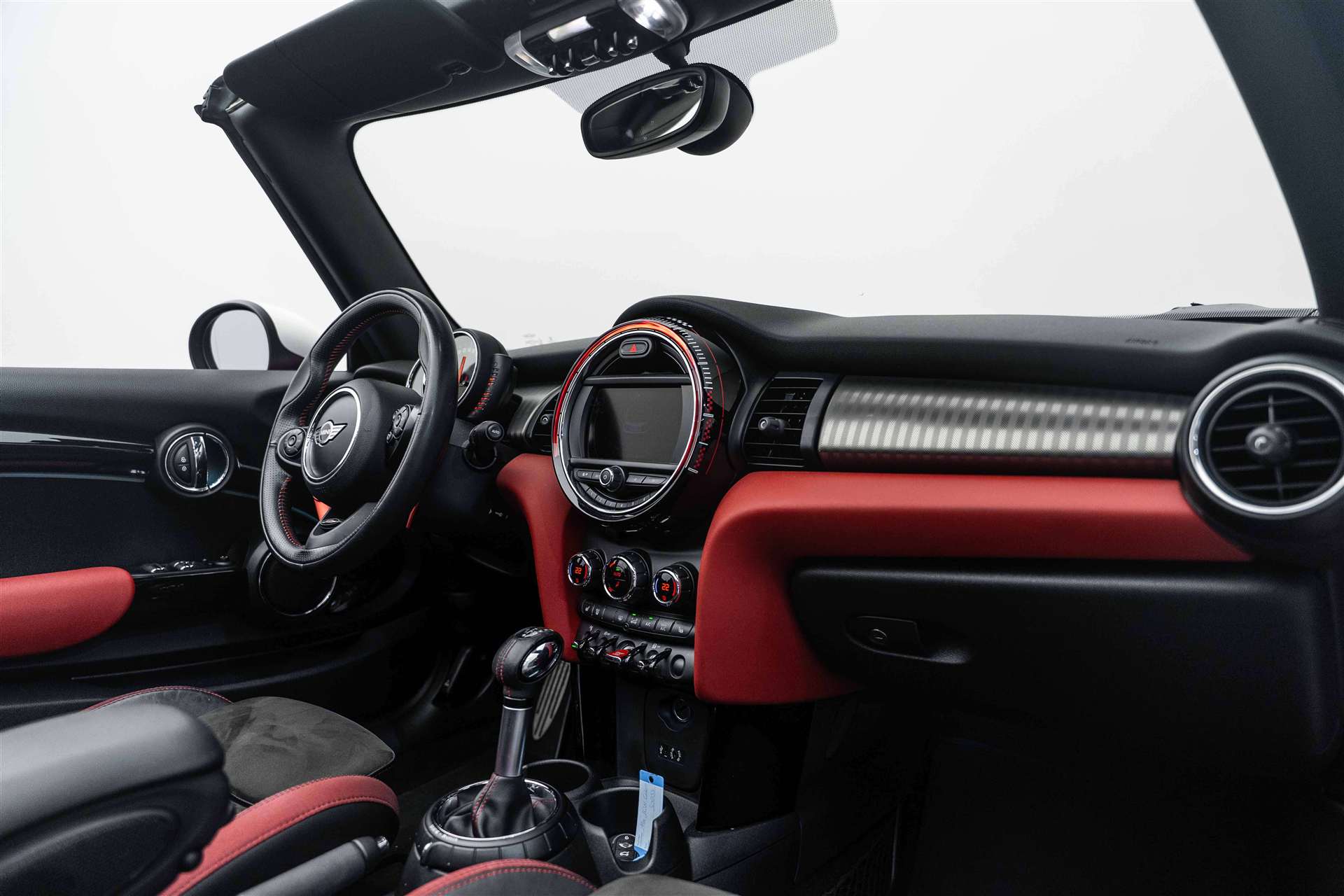 MINI Cooper John Cooper Works Cabriolet Steptronic-image-13