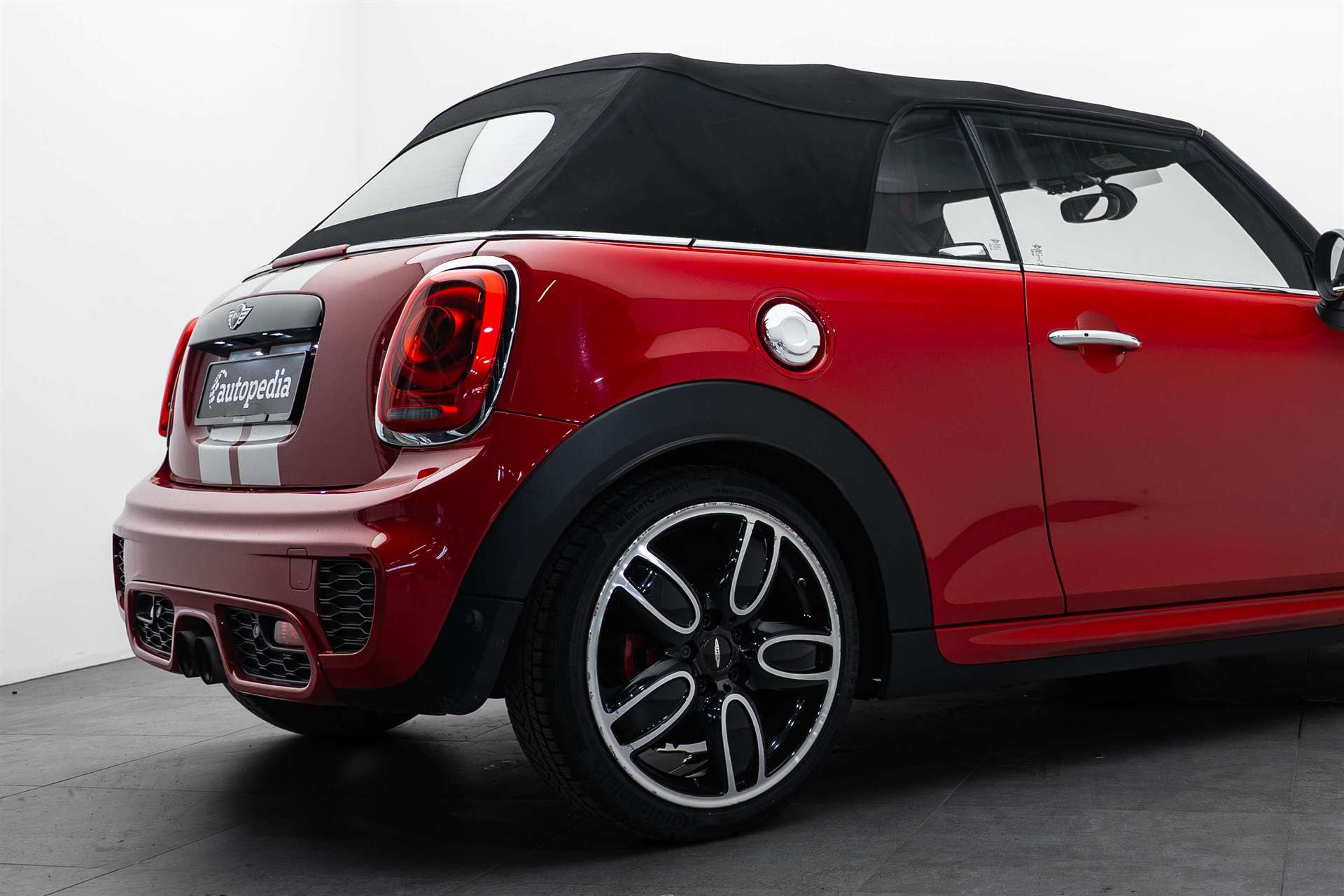 MINI Cooper John Cooper Works Cabriolet Steptronic-image-7
