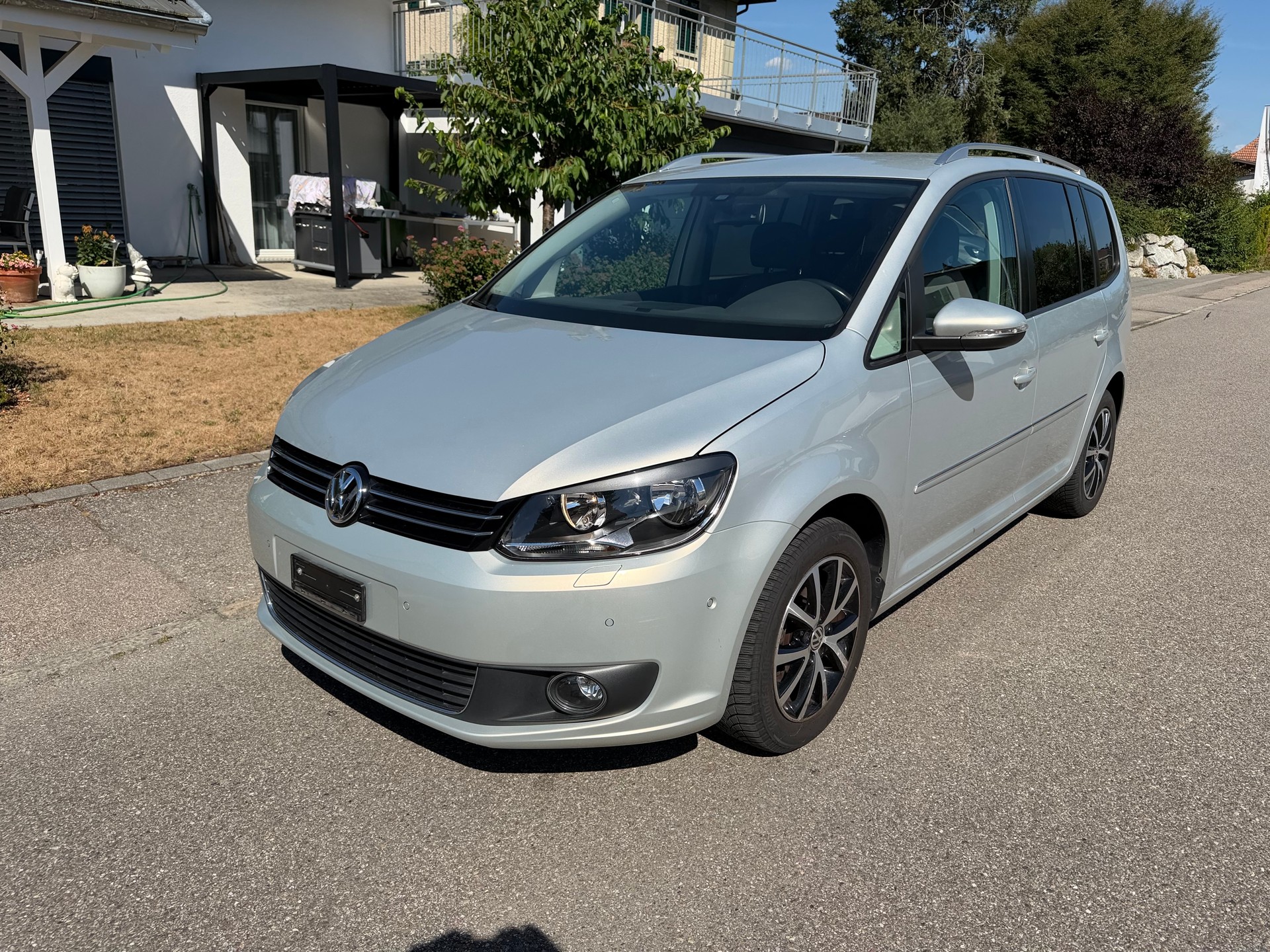 VW Touran 1.4 TSI Highline DSG-image-2