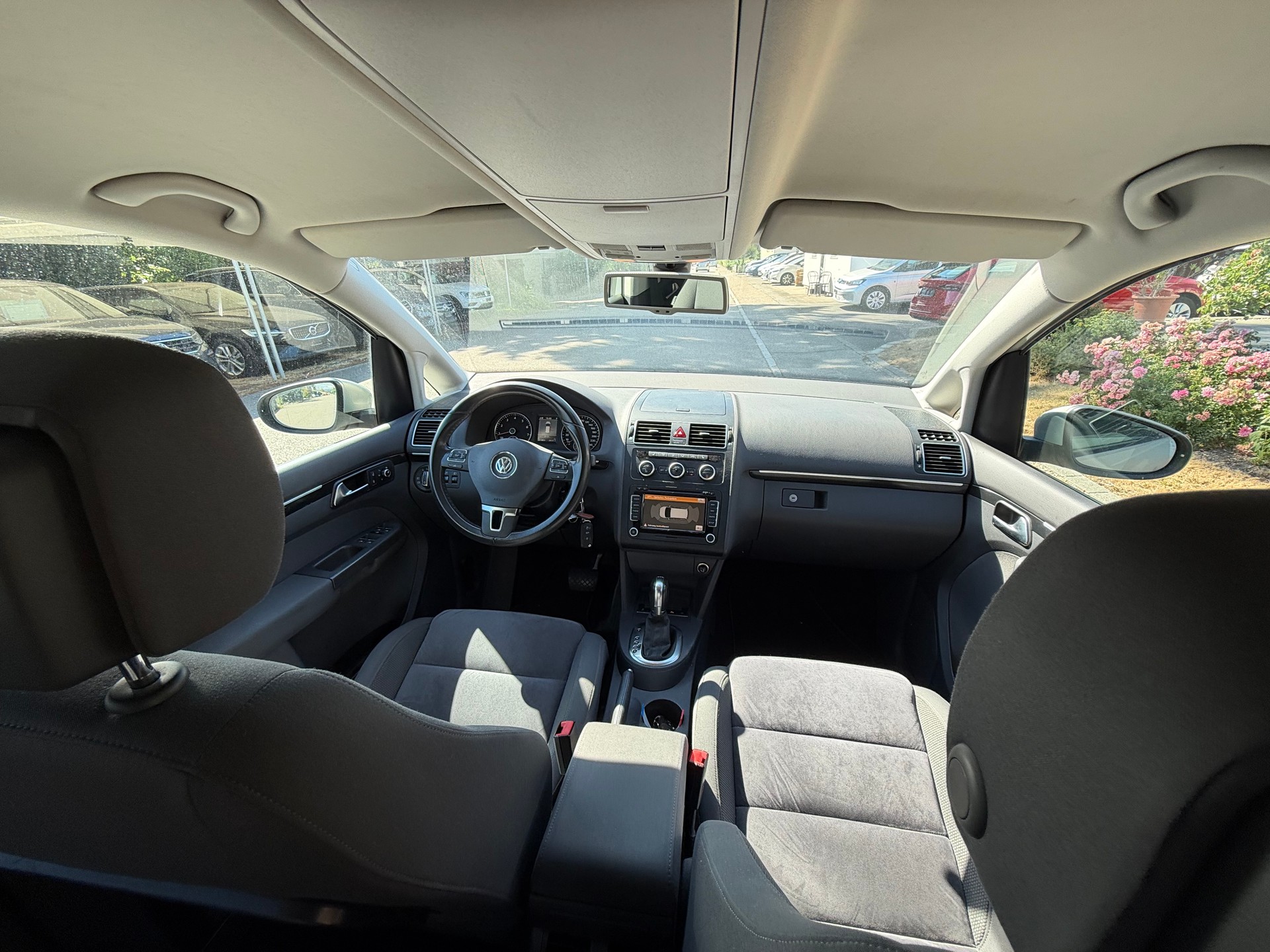 VW Touran 1.4 TSI Highline DSG-image-11