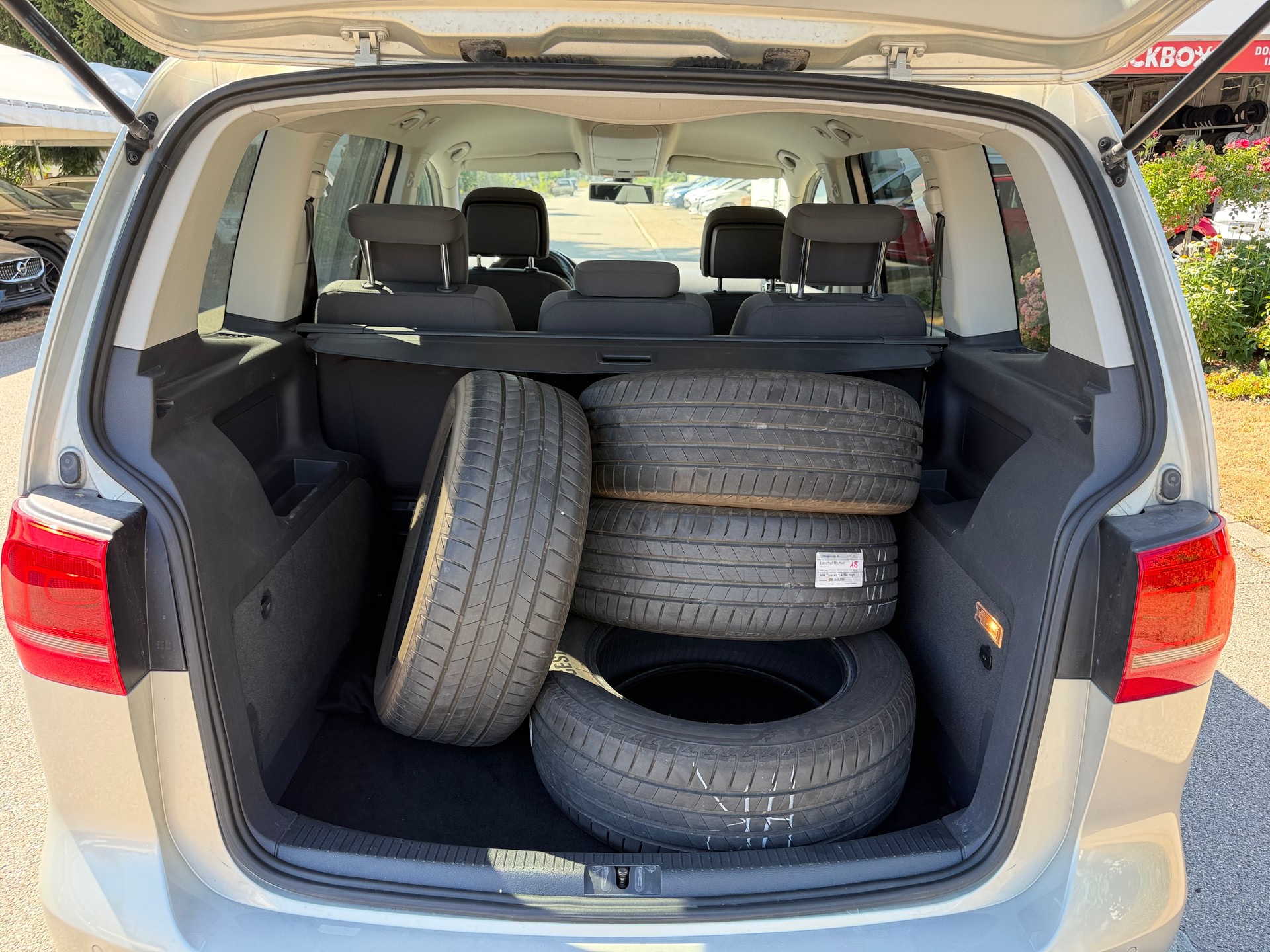 VW Touran 1.4 TSI Highline DSG-image-13