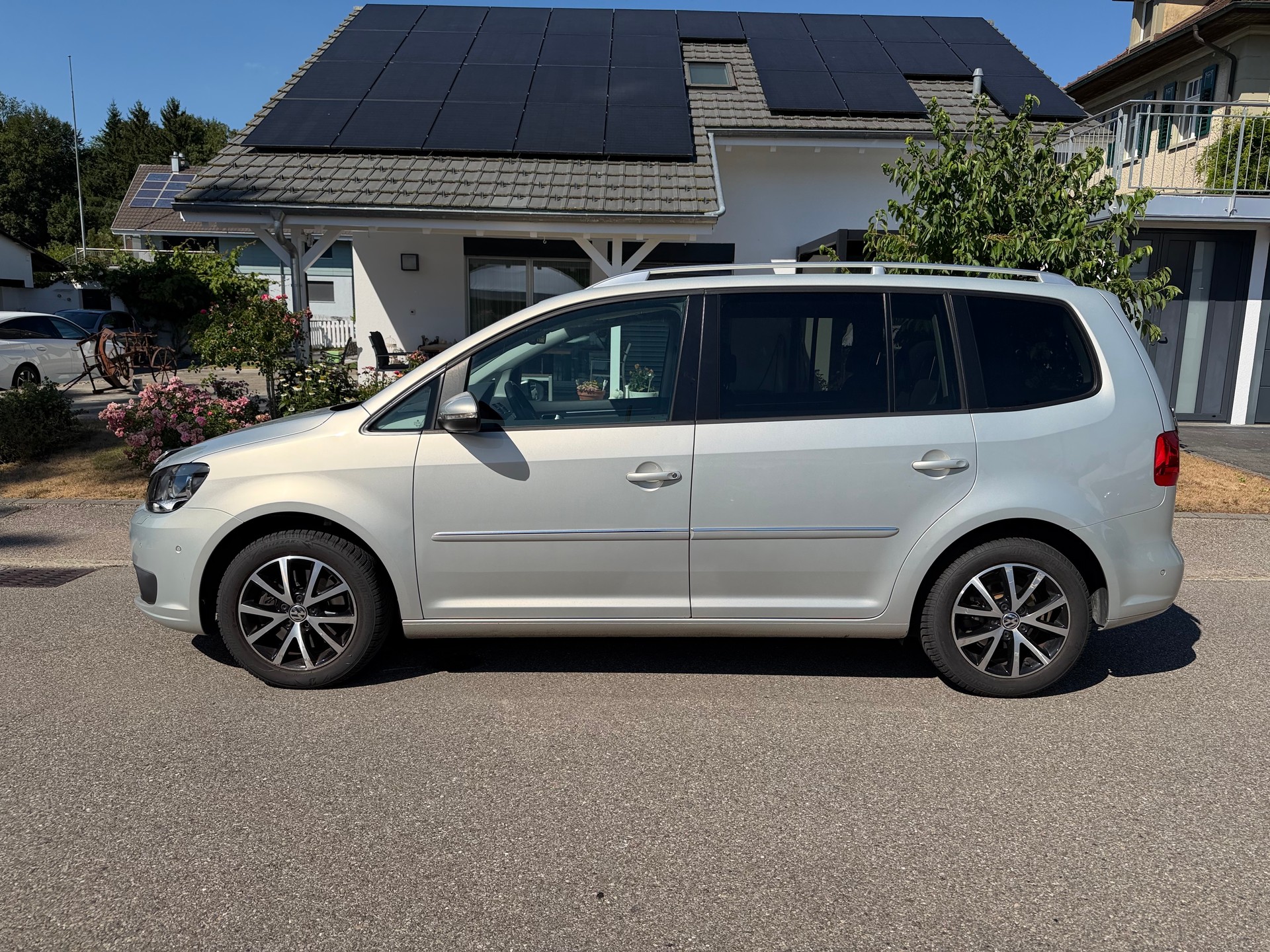 VW Touran 1.4 TSI Highline DSG-image-7