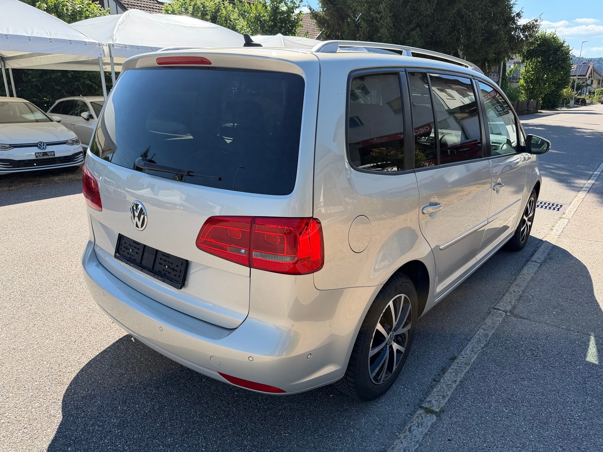 VW Touran 1.4 TSI Highline DSG-image-4