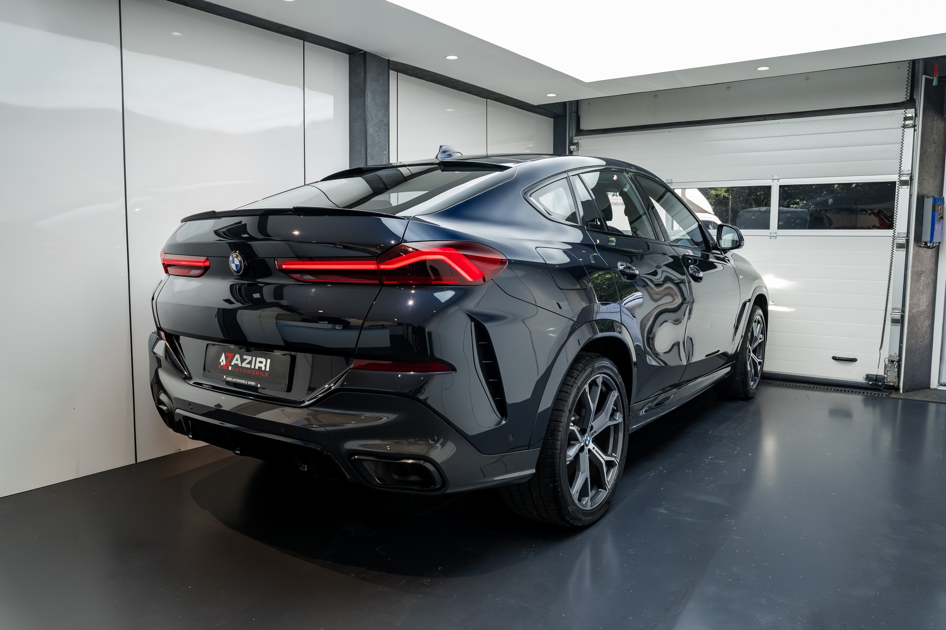 BMW X6 M50i Steptronic-image-3
