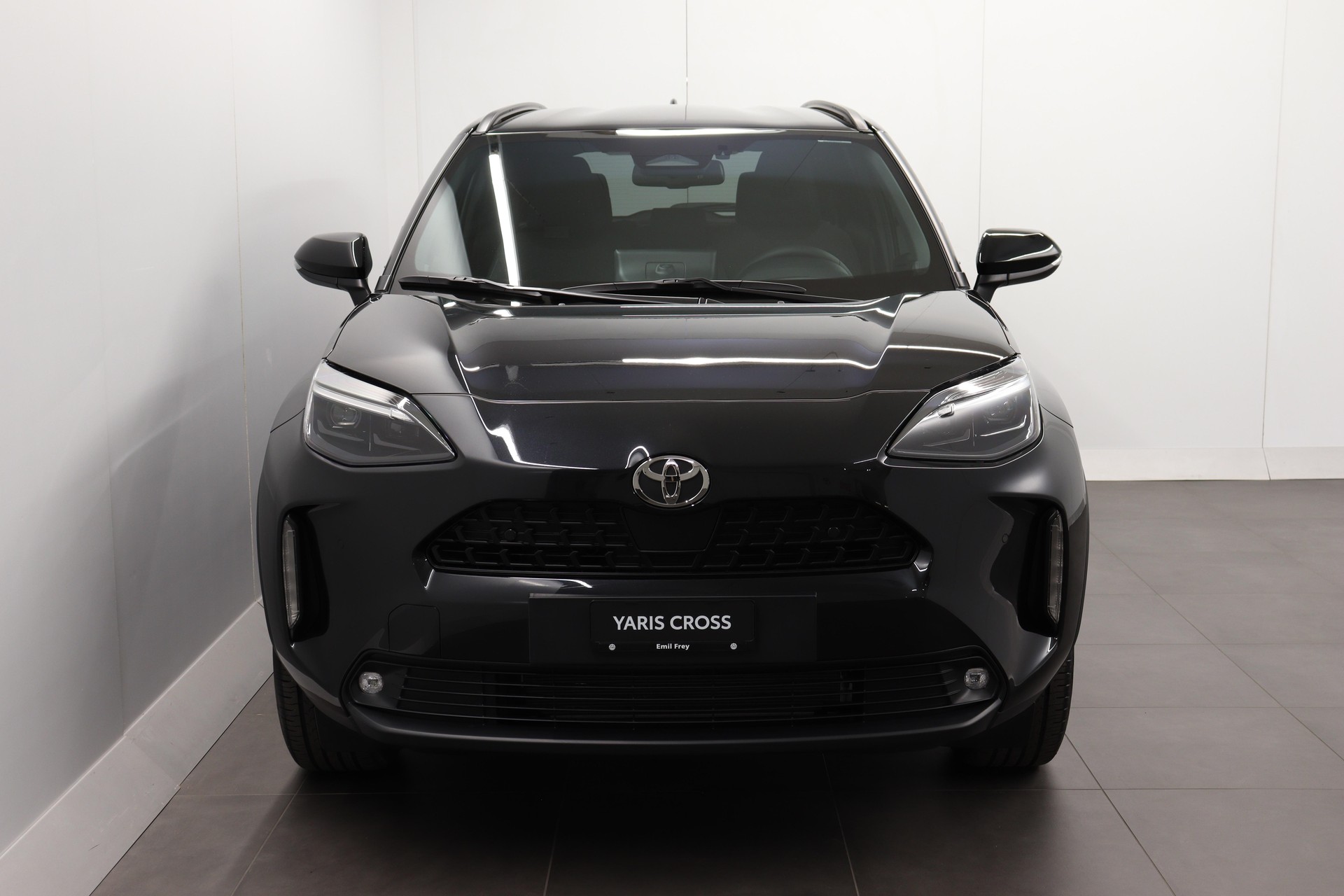 TOYOTA Yaris Cross 1.5 VVT-i HSD Trend AWD-i-showroom-element-2