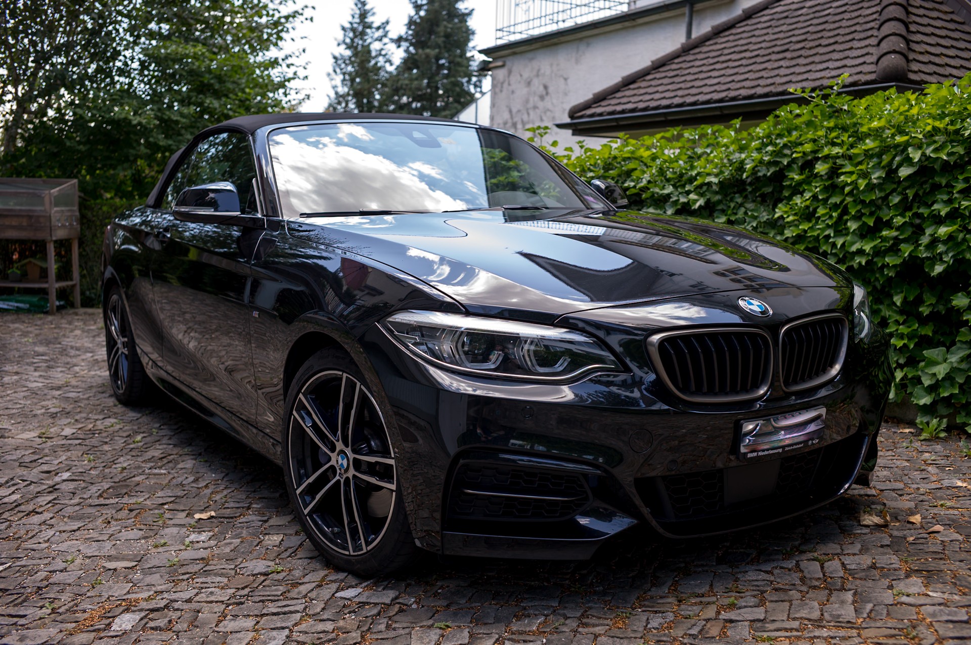 BMW M240i xDrive SAG, SH-gepflegt, 8-fach bereift-image-0