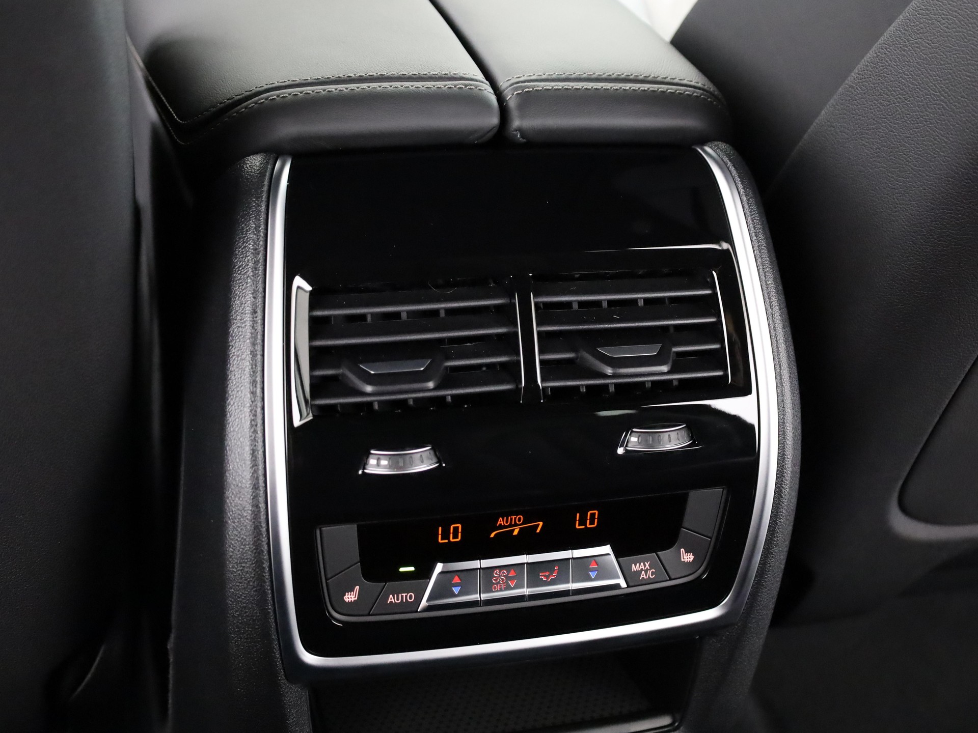 BMW X7 40d xDrive SAG-image-22