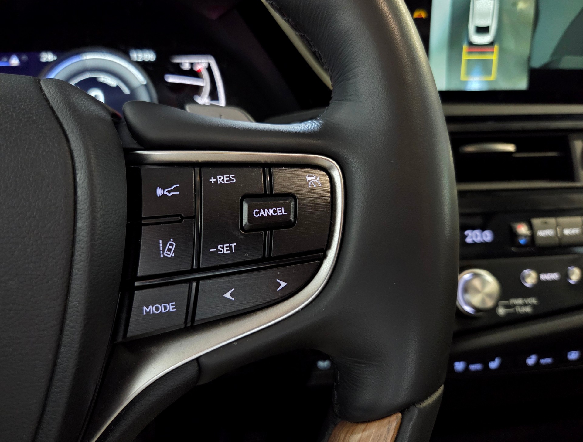 LEXUS ES 300h Excellence-image-14