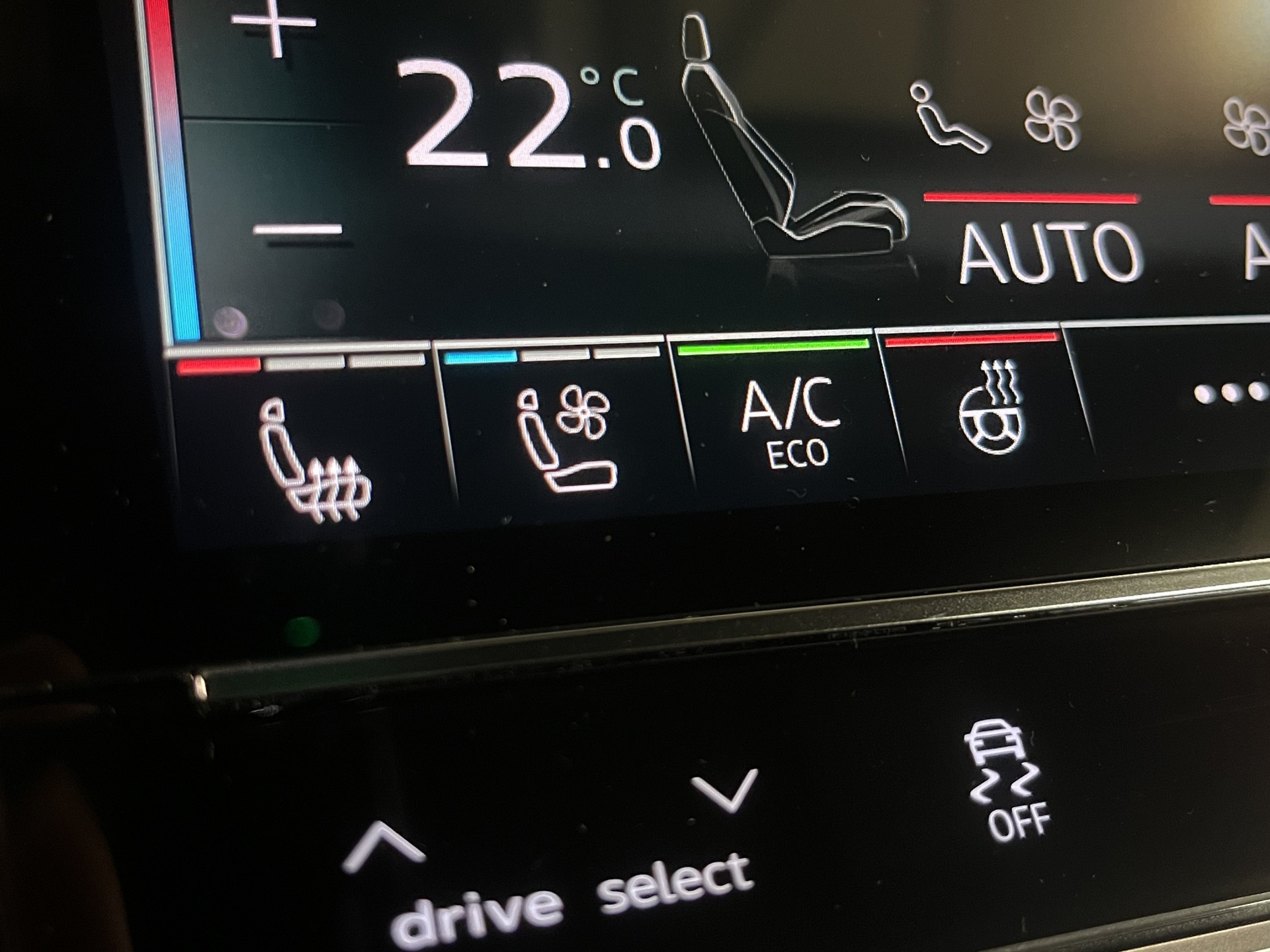AUDI Q8 SUV 50 TDI quattro tiptronic*New Modell, S-Sportsitze PLUS, S-Line, 22"Alu, Standheizung, AHK, (5-Jahre Garantie)-image-21