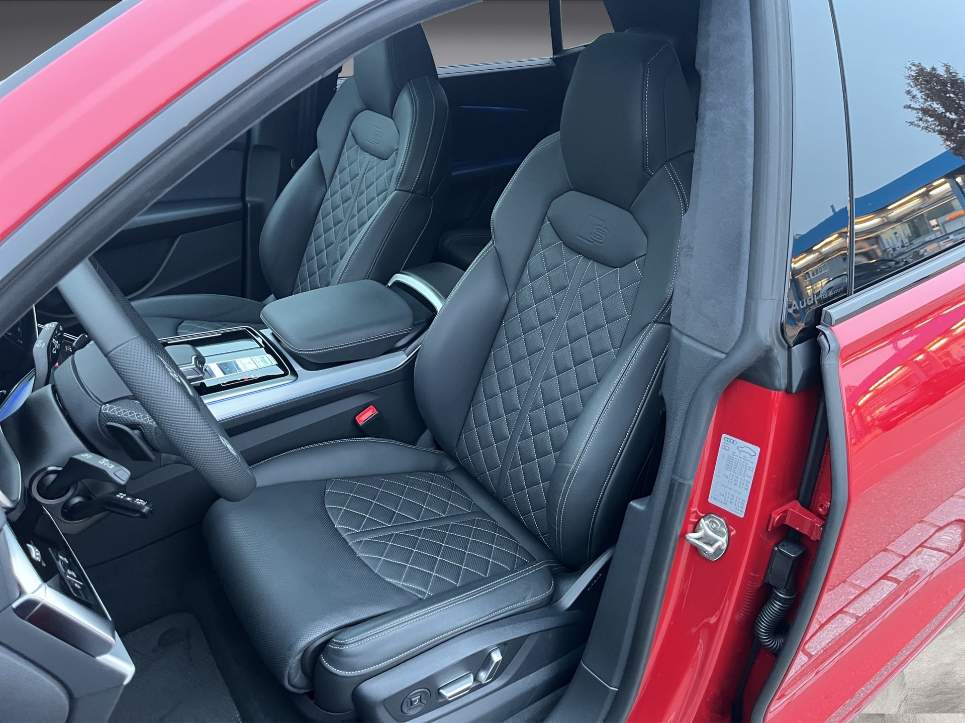 AUDI Q8 SUV 50 TDI quattro tiptronic*New Modell, S-Sportsitze PLUS, S-Line, 22"Alu, Standheizung, AHK, (5-Jahre Garantie)-image-16