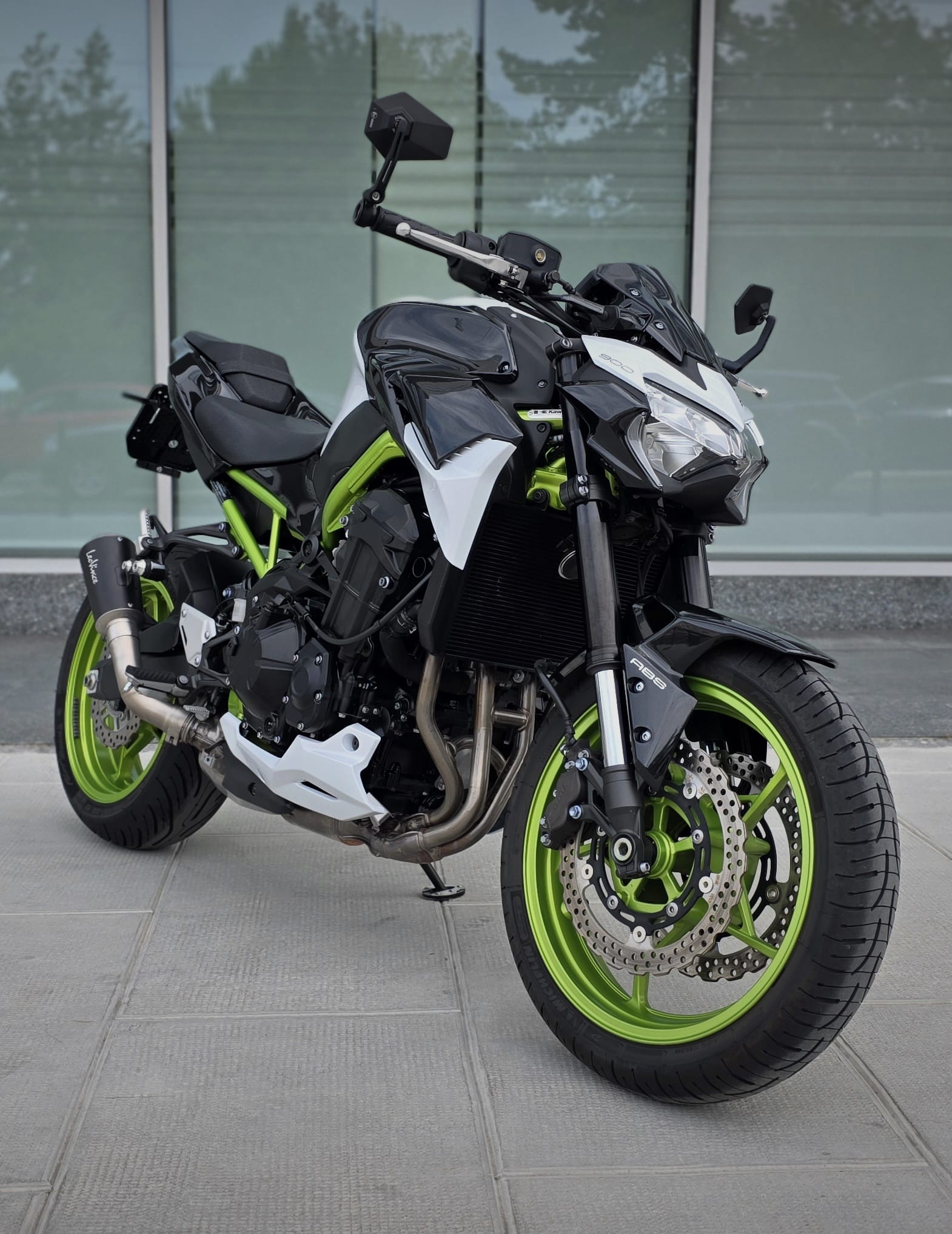 KAWASAKI Z 900 (70kW)-showroom-element-3
