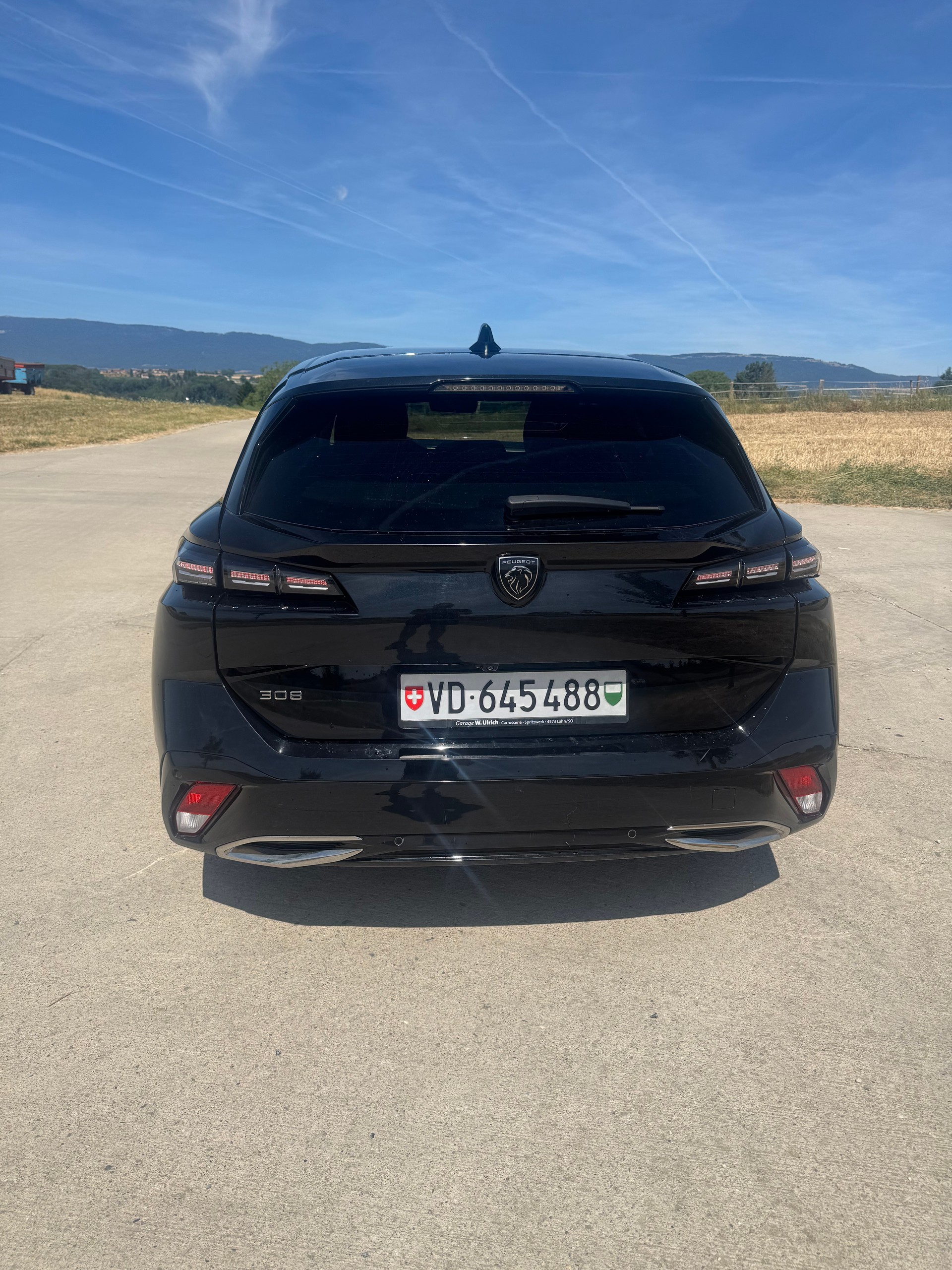 PEUGEOT 1.5 BlueHDi Allure-image-5