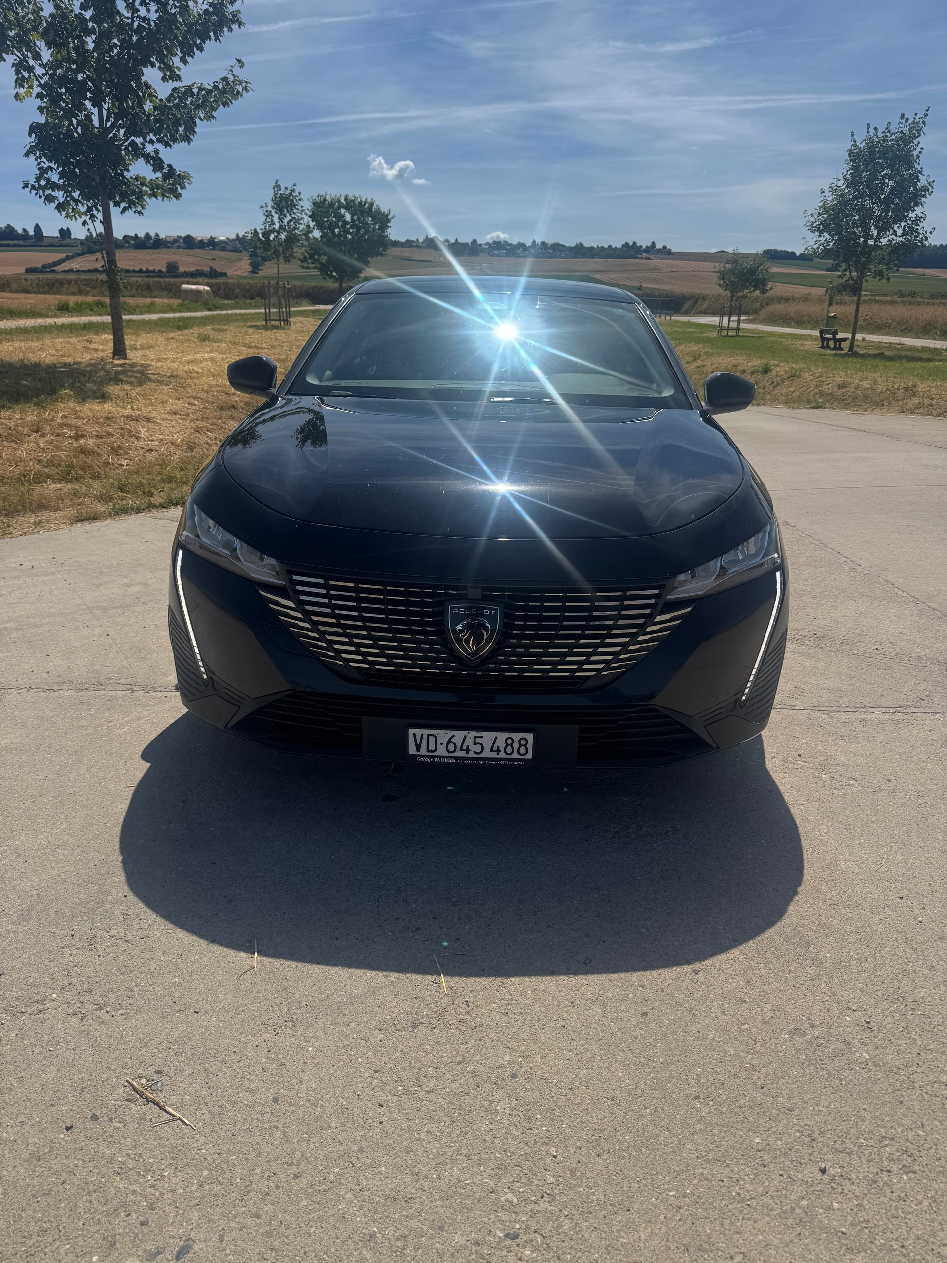 PEUGEOT 1.5 BlueHDi Allure-image-0