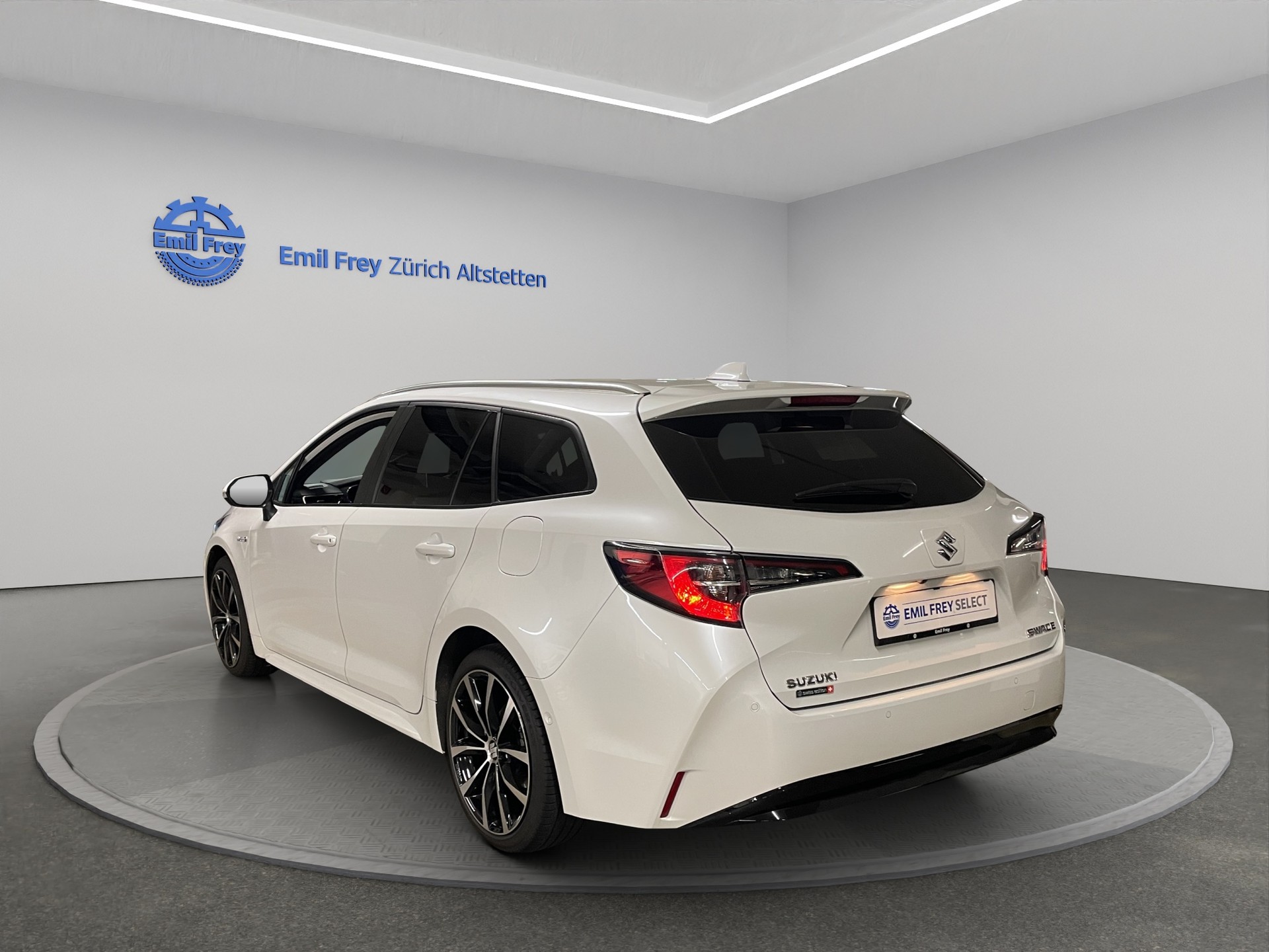 SUZUKI Swace 1.8 Compact+ Hybrid-image-1
