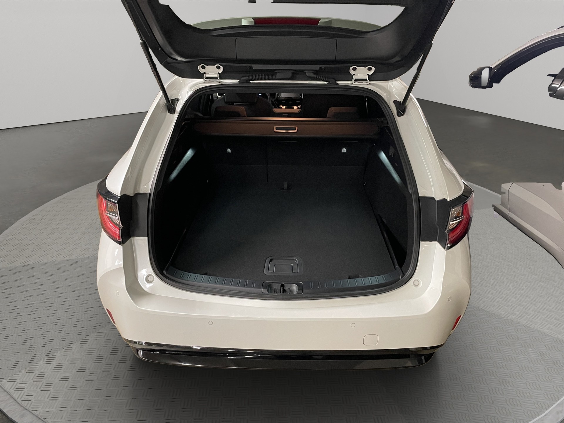 SUZUKI Swace 1.8 Compact+ Hybrid-image-12