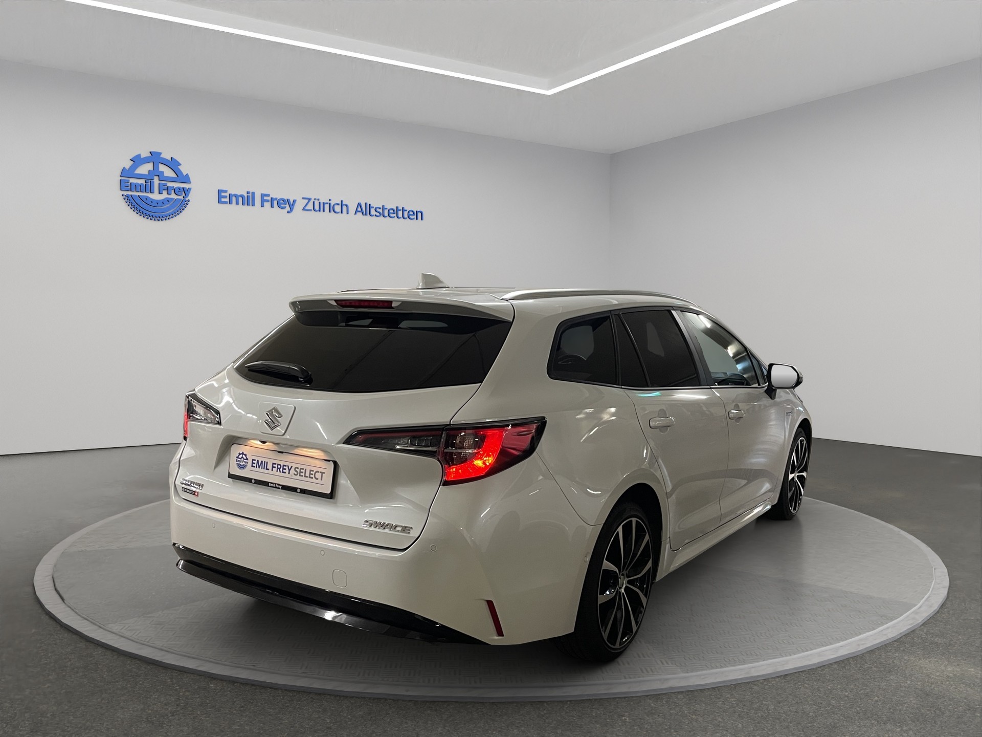 SUZUKI Swace 1.8 Compact+ Hybrid-image-2