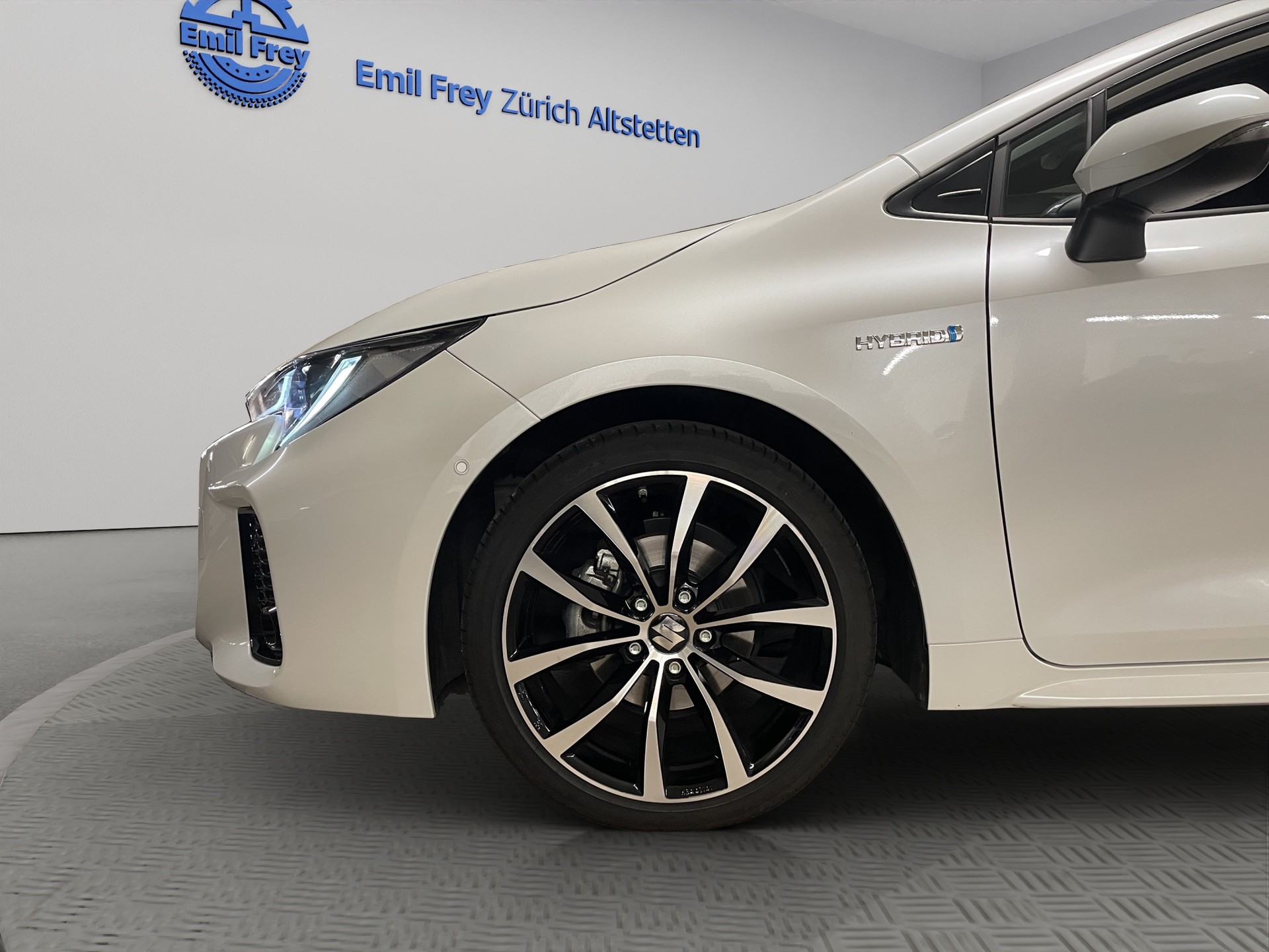 SUZUKI Swace 1.8 Compact+ Hybrid-image-11