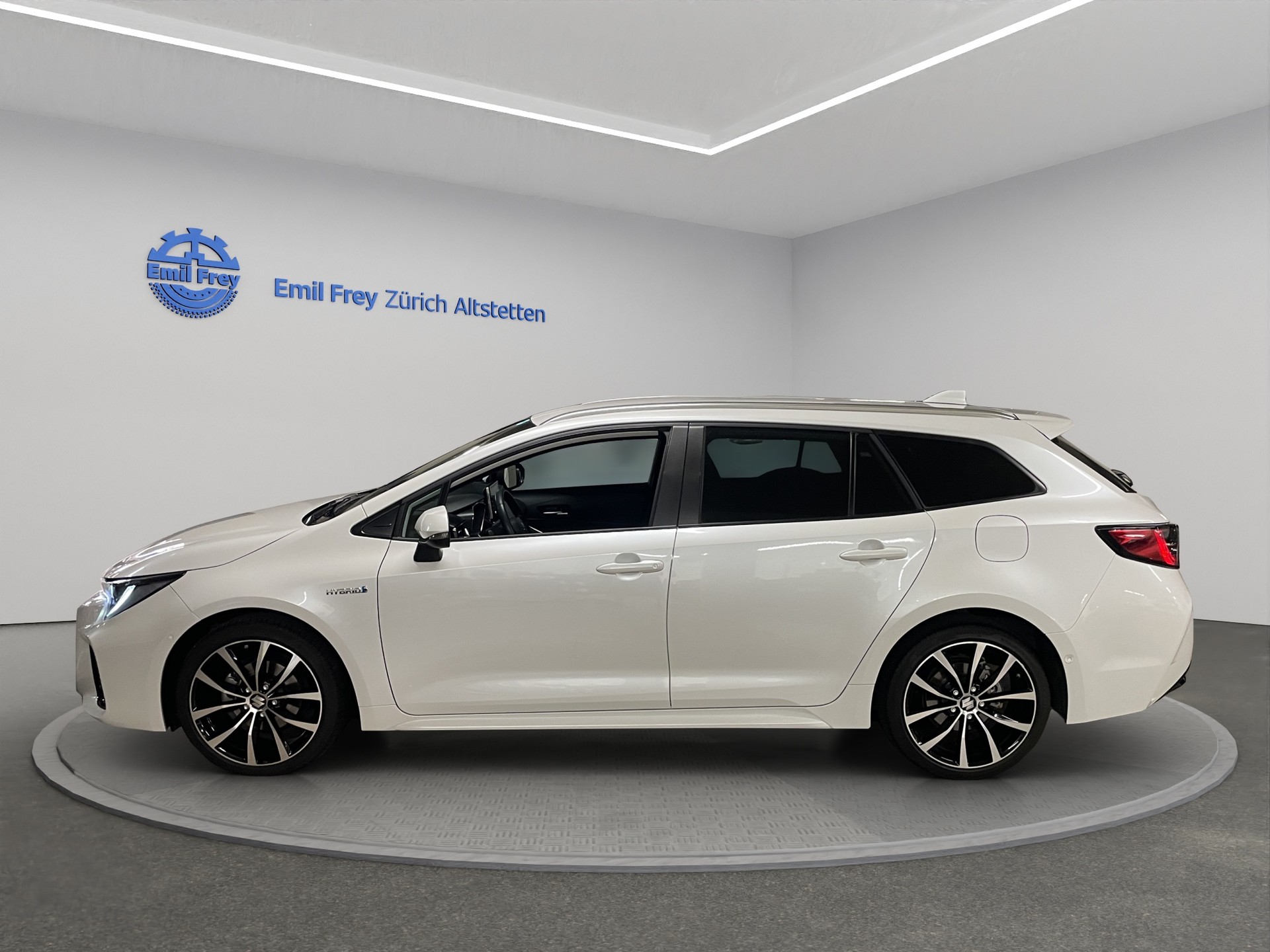 SUZUKI Swace 1.8 Compact+ Hybrid-image-3