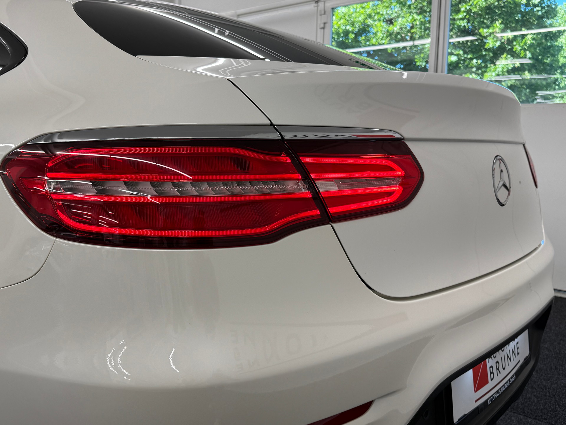 MERCEDES-BENZ GLC Coupé 250 AMG Line 4Matic 9G-Tronic-image-11