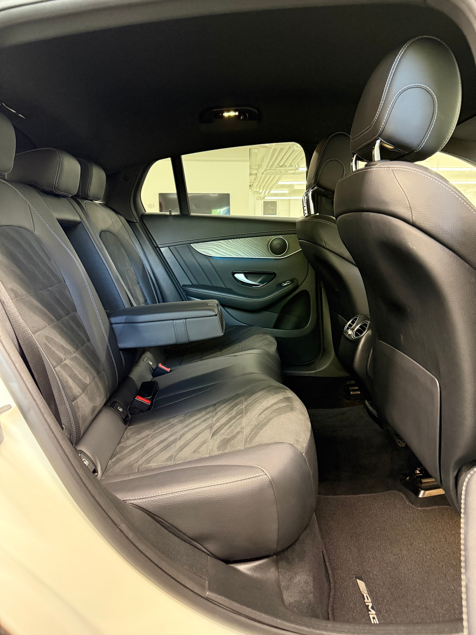 MERCEDES-BENZ GLC Coupé 250 AMG Line 4Matic 9G-Tronic-image-26