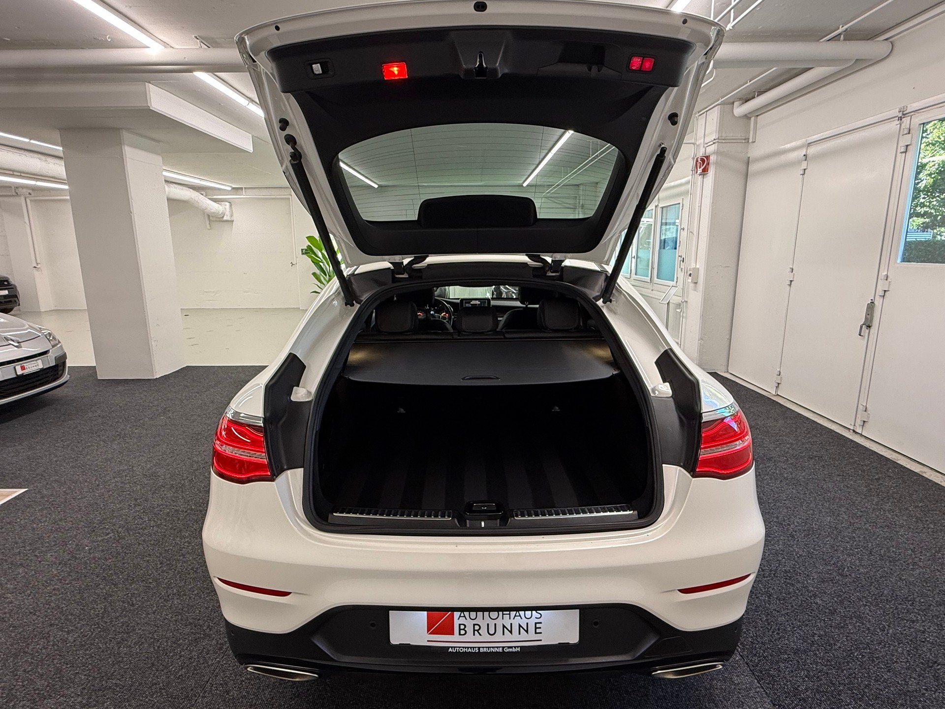 MERCEDES-BENZ GLC Coupé 250 AMG Line 4Matic 9G-Tronic-image-8