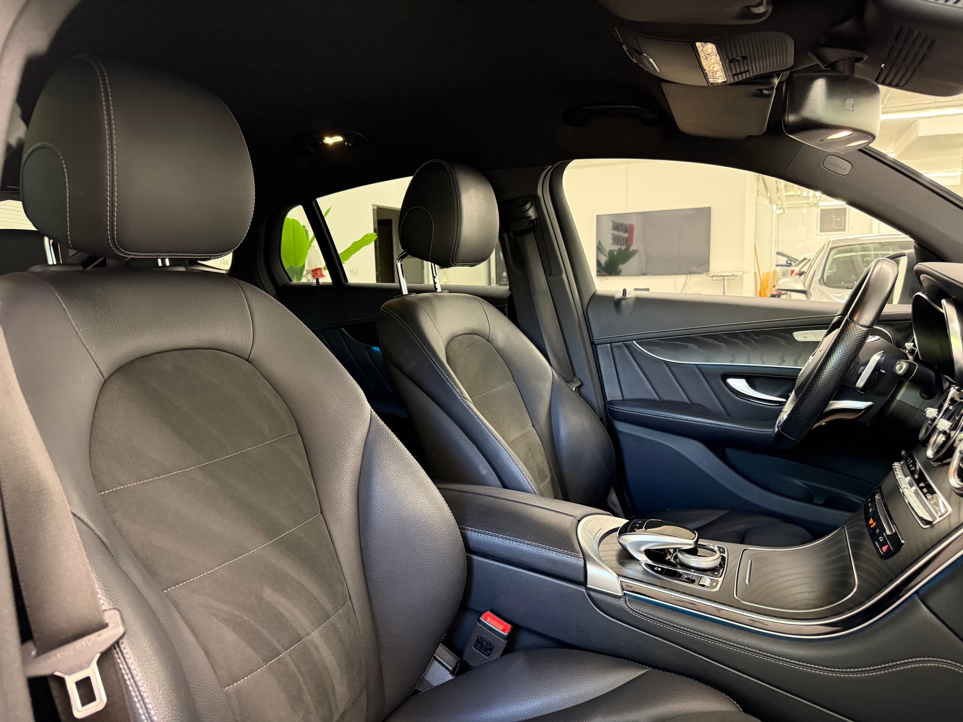 MERCEDES-BENZ GLC Coupé 250 AMG Line 4Matic 9G-Tronic-image-27