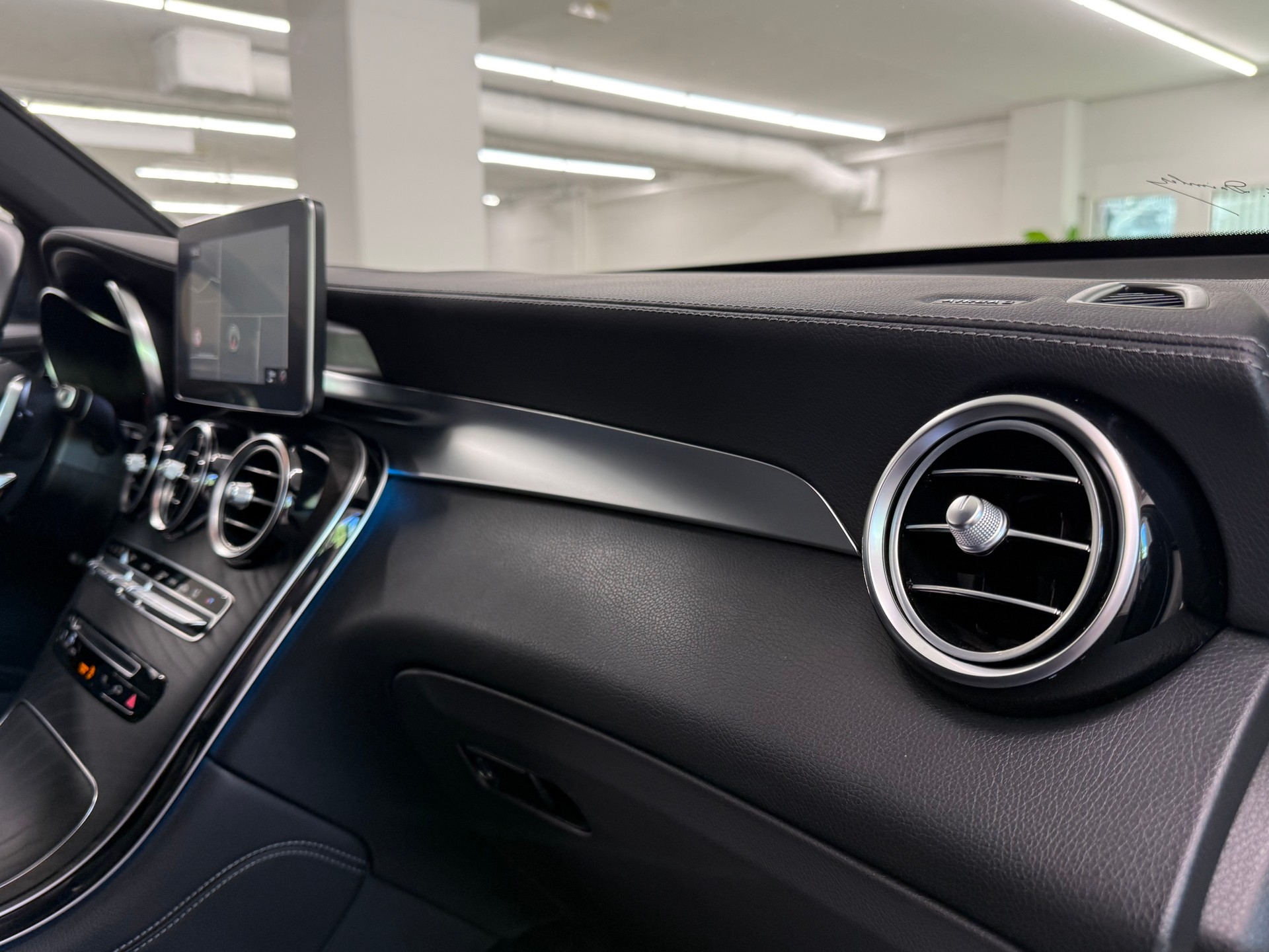 MERCEDES-BENZ GLC Coupé 250 AMG Line 4Matic 9G-Tronic-image-24