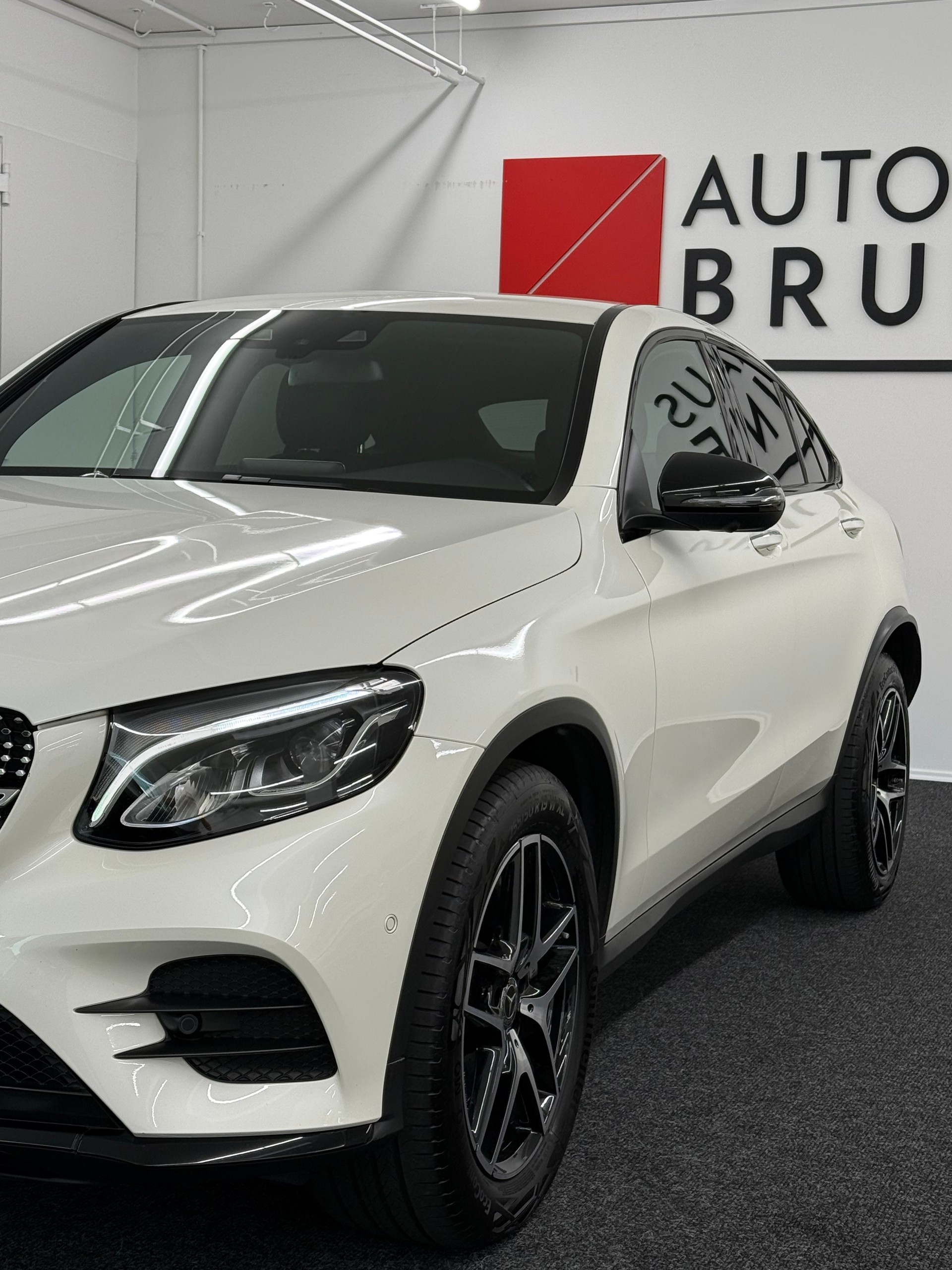 MERCEDES-BENZ GLC Coupé 250 AMG Line 4Matic 9G-Tronic-image-3