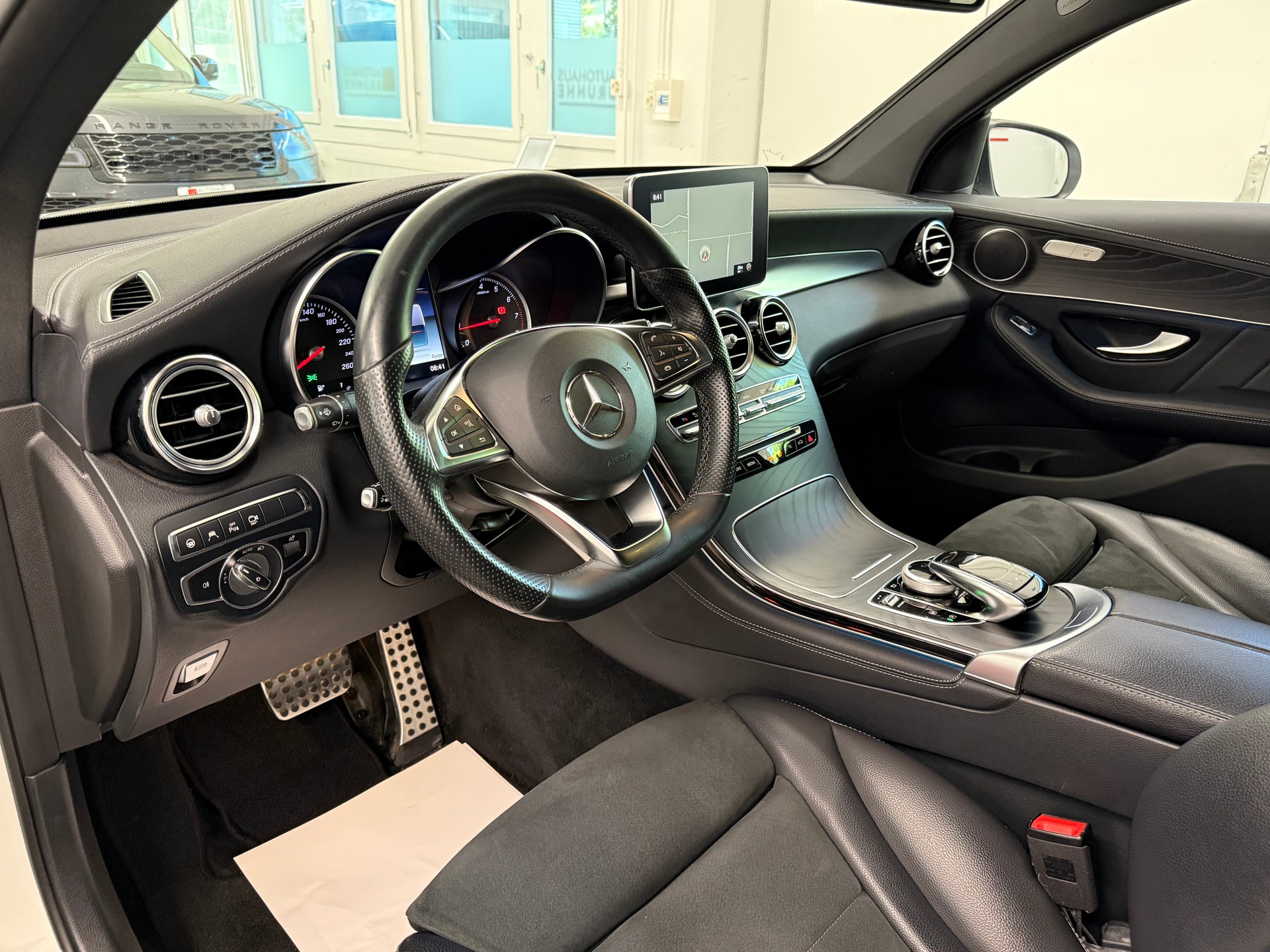 MERCEDES-BENZ GLC Coupé 250 AMG Line 4Matic 9G-Tronic-image-14
