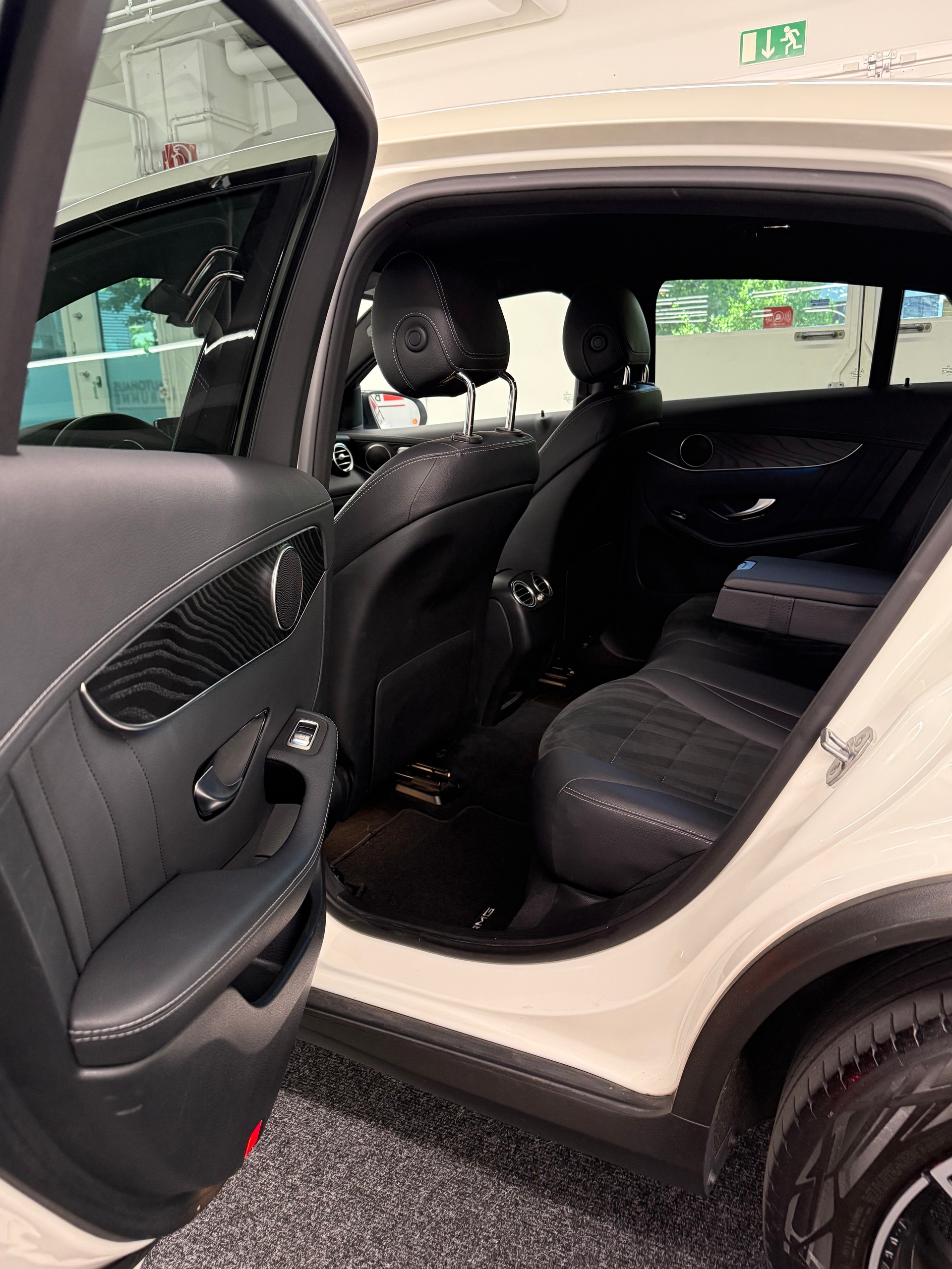 MERCEDES-BENZ GLC Coupé 250 AMG Line 4Matic 9G-Tronic-image-22