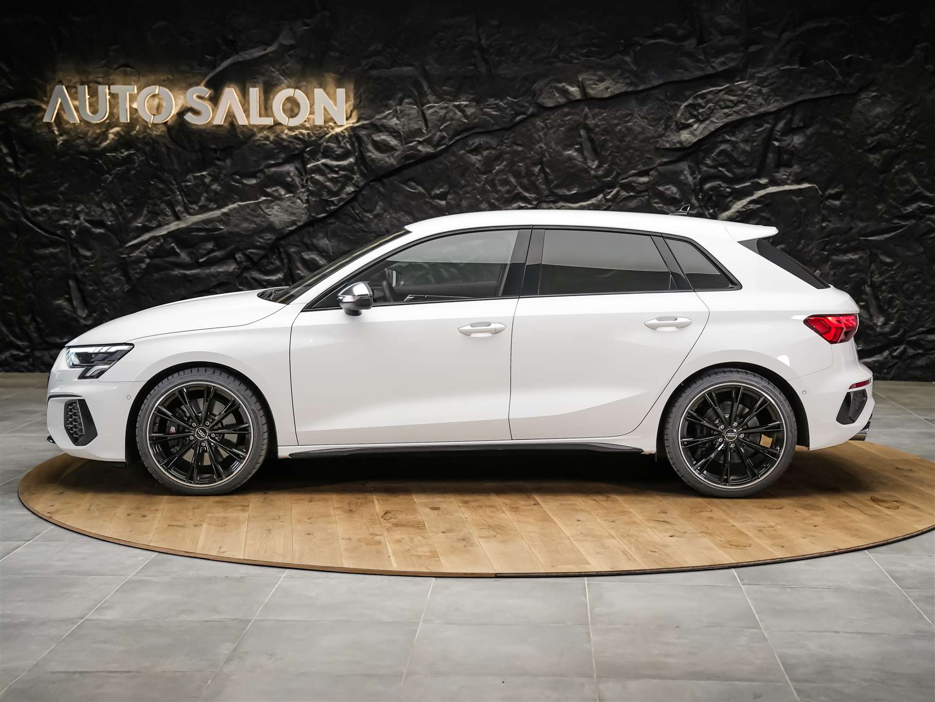 AUDI S3 Sportback 2.0 TFSI quattro S-tronic *19" Felgen*Abstandsregler*Sitzheizung*-showroom-element-1