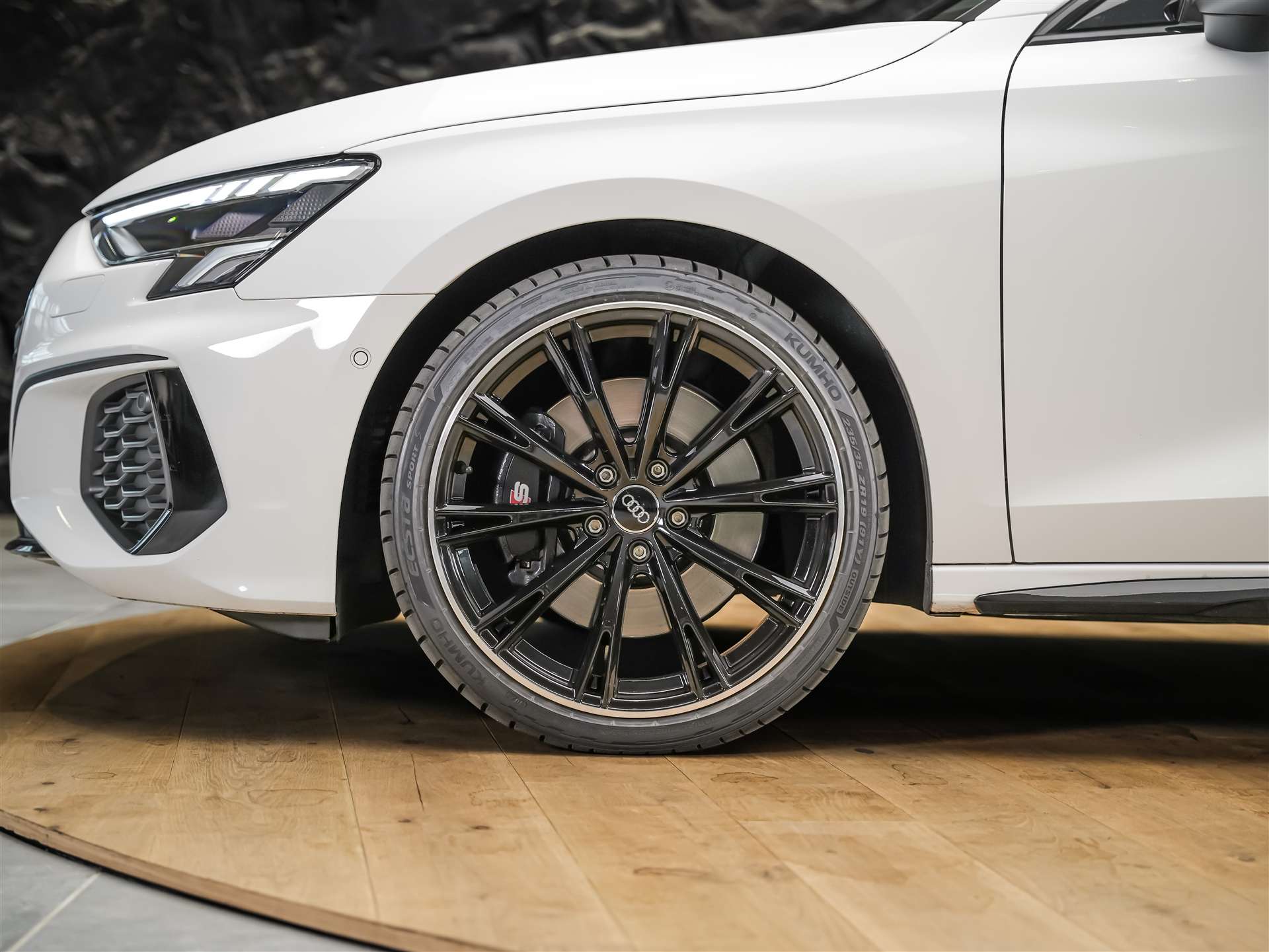 AUDI S3 Sportback 2.0 TFSI quattro S-tronic *19" Felgen*Abstandsregler*Sitzheizung*-image-16