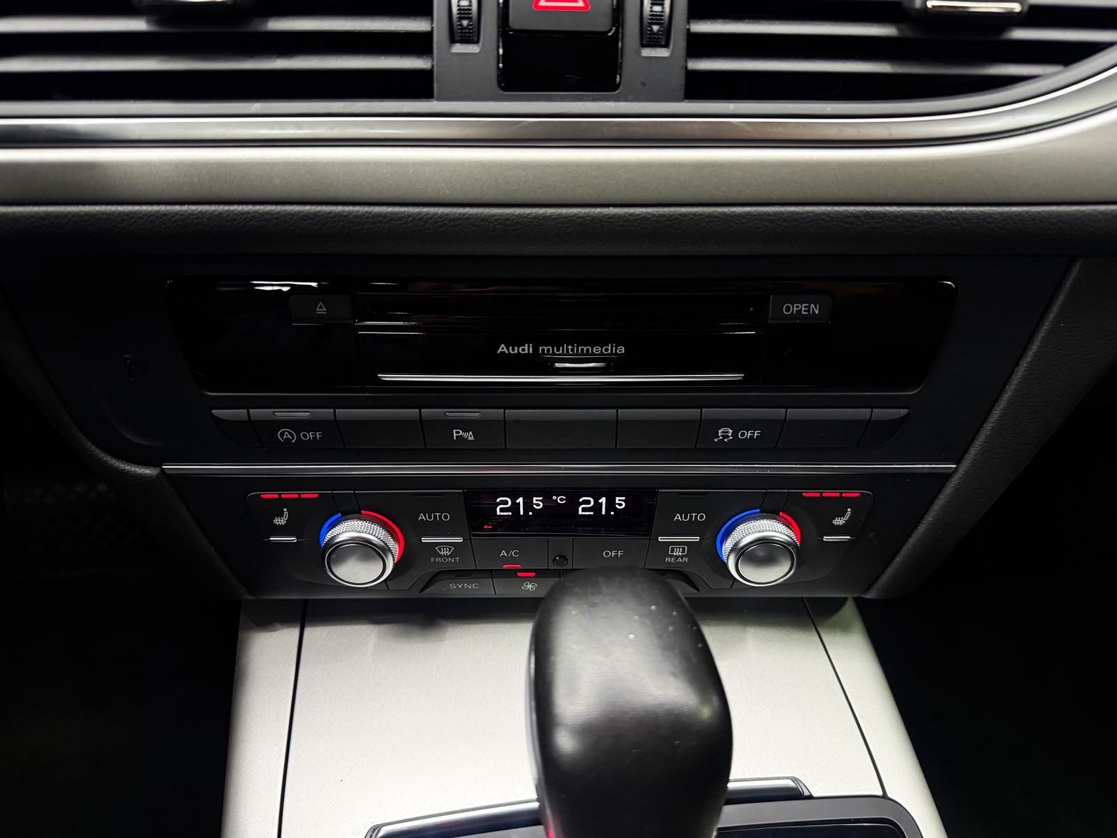 AUDI A6 Avant 3.0 TDI V6 quattro S-tronic-image-14