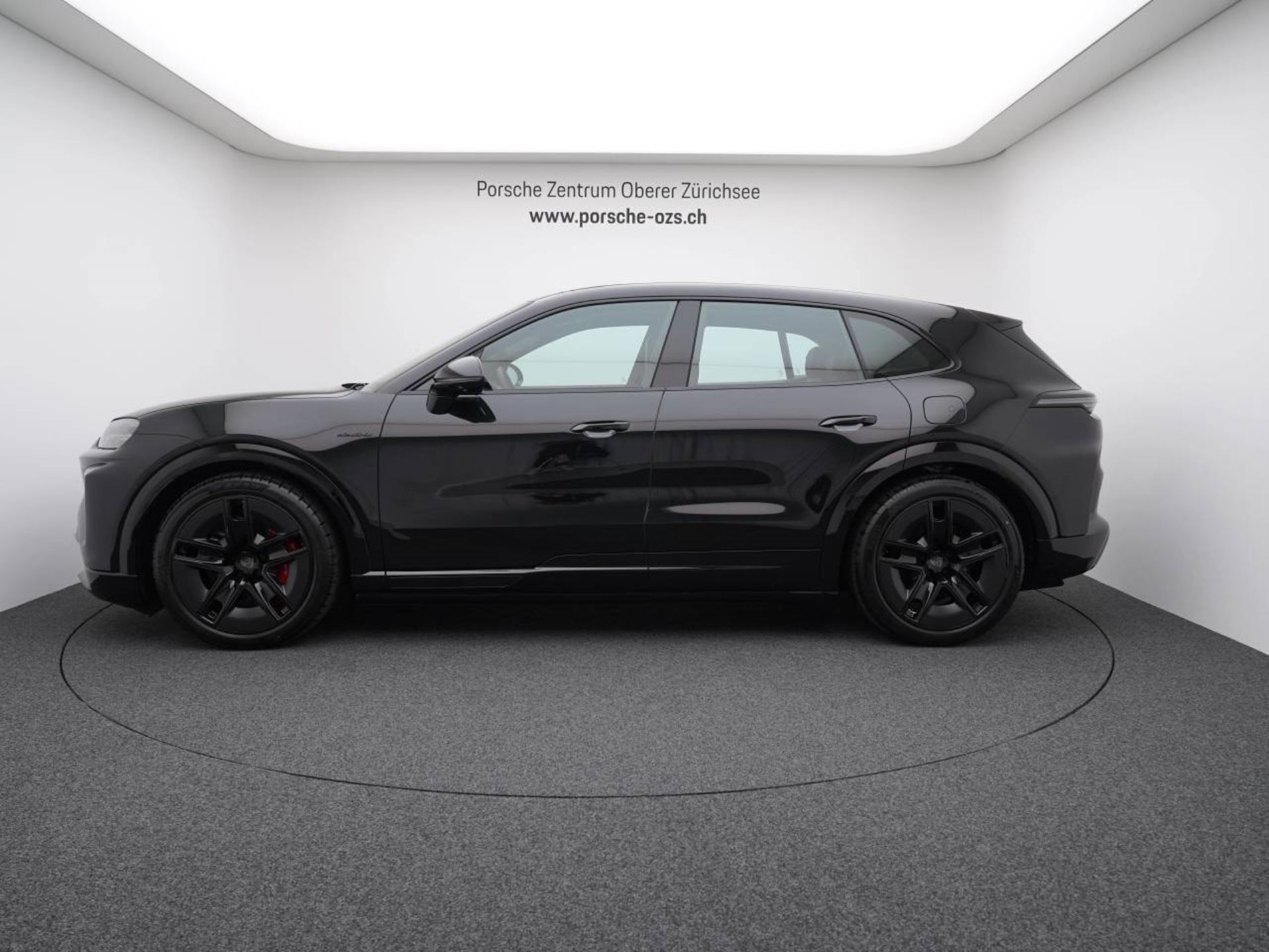 PORSCHE Cayenne Turbo Electric-image-1